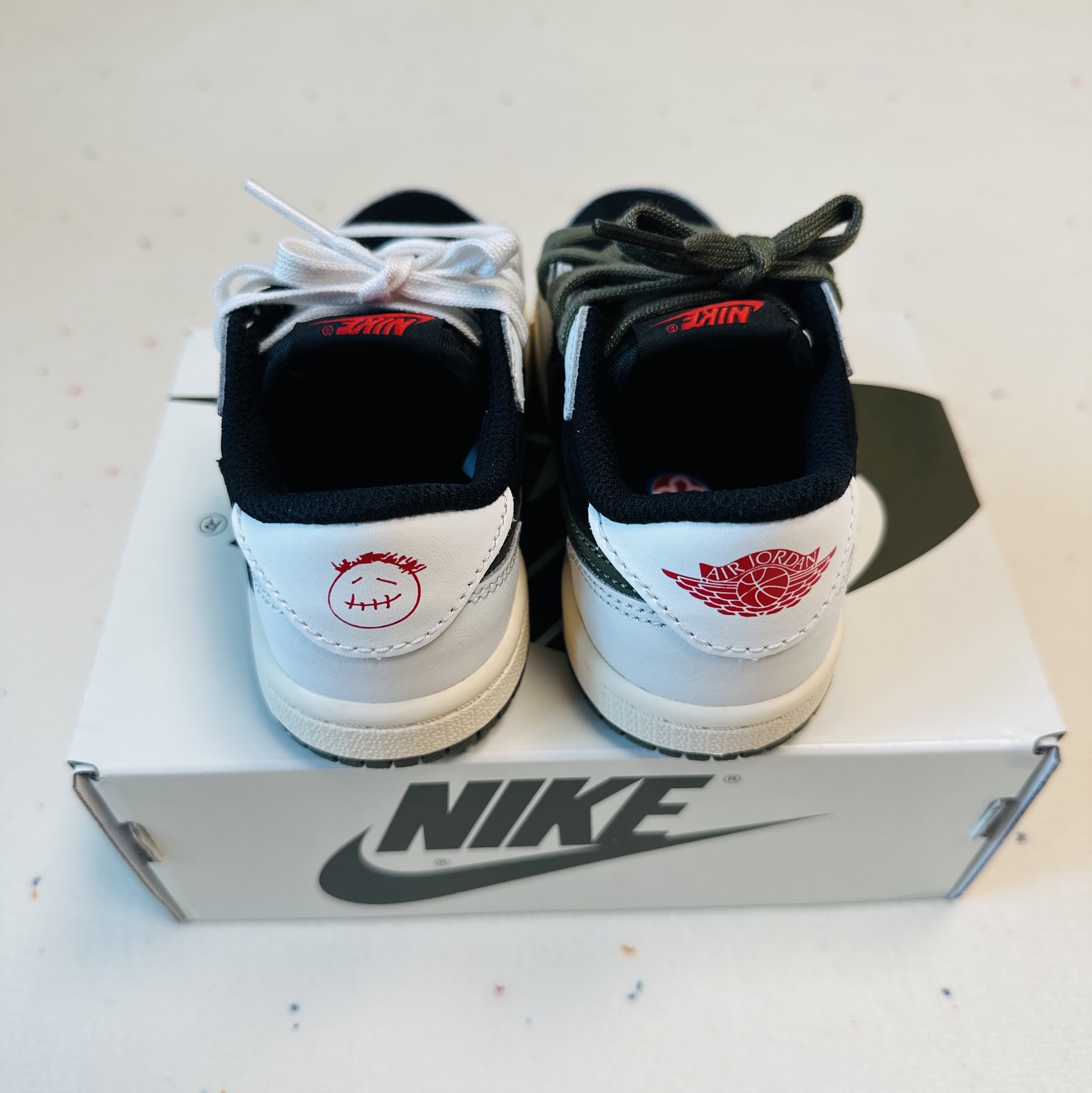 (TD) Jordan 1 x Travis Scott Retro Low OG SP Medium Olive, (PS) Jordan 1 x Travis Scott Retro Low OG SP Medium Olive 착용 스타일 - 4