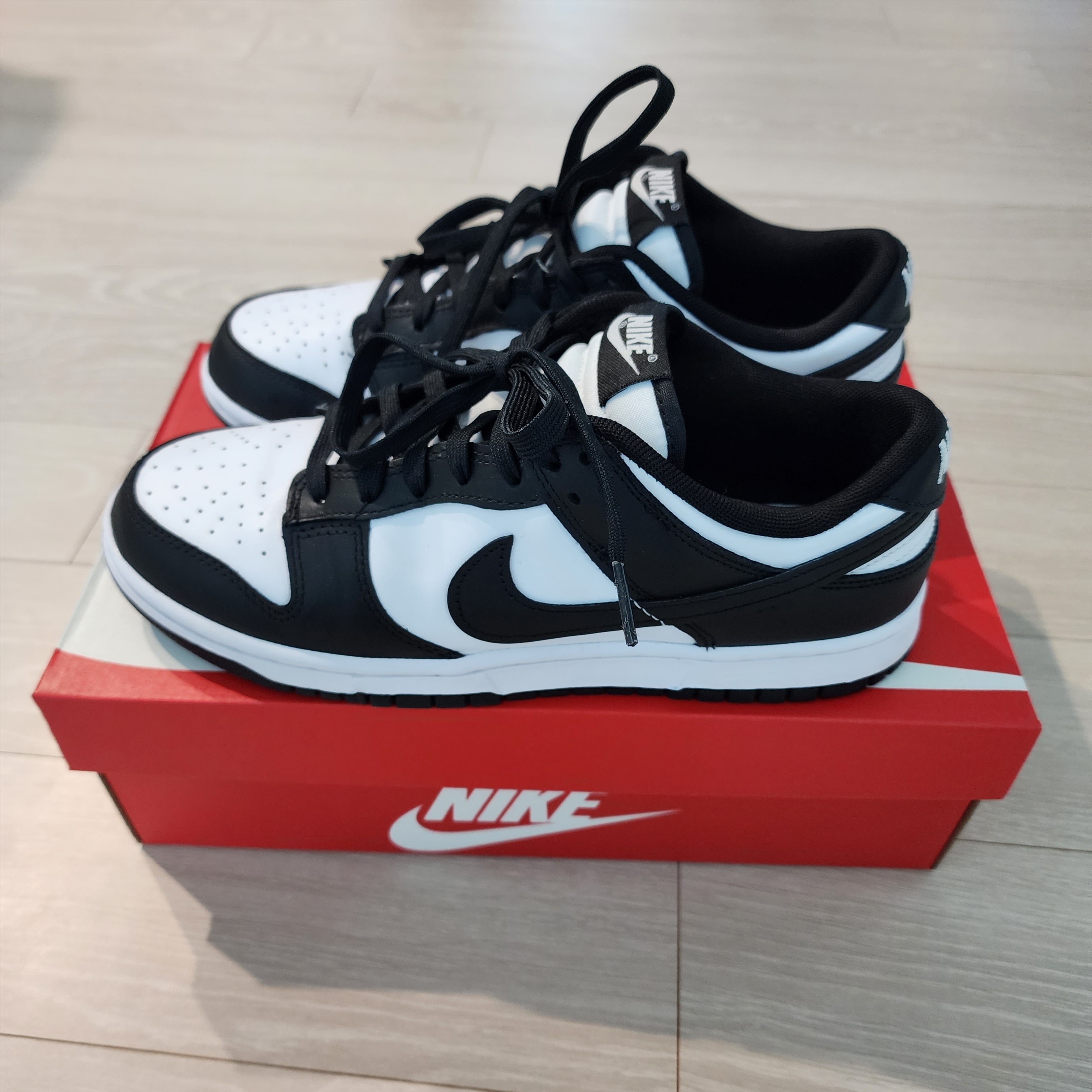 Nike Dunk Low Retro Black 착용 스타일