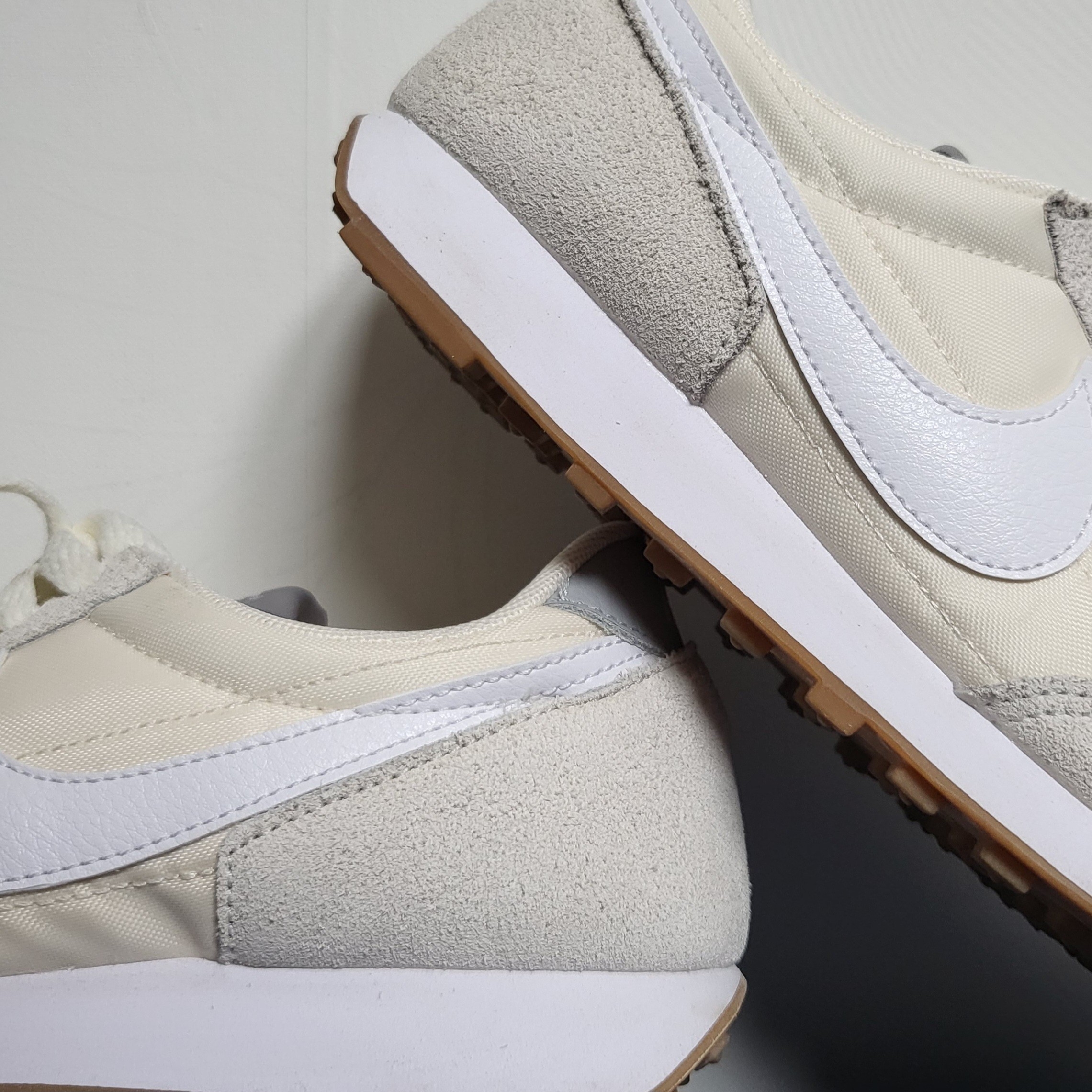 (W) Nike Daybreak Summit White 착용 스타일