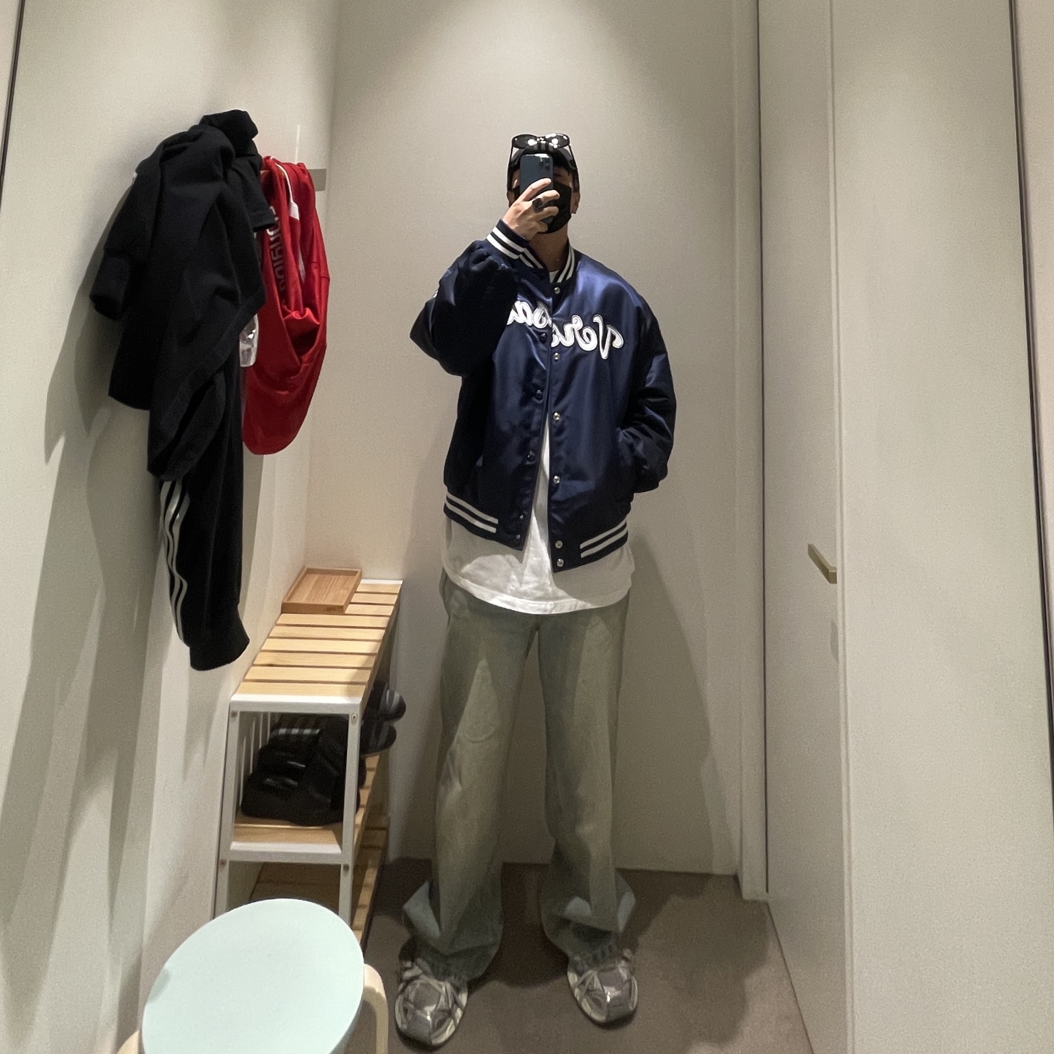 Balenciaga 3XL Sneakers Light Beige 착용 스타일 - 2