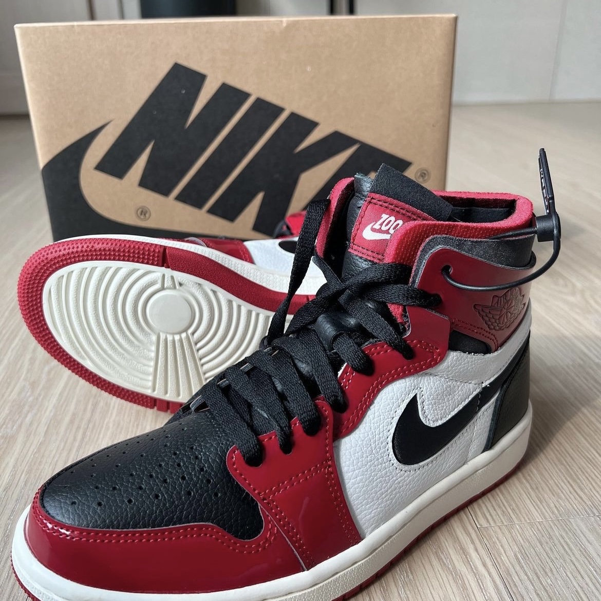 (W) Jordan 1 Zoom Air CMFT Gym Red Black 착용 스타일