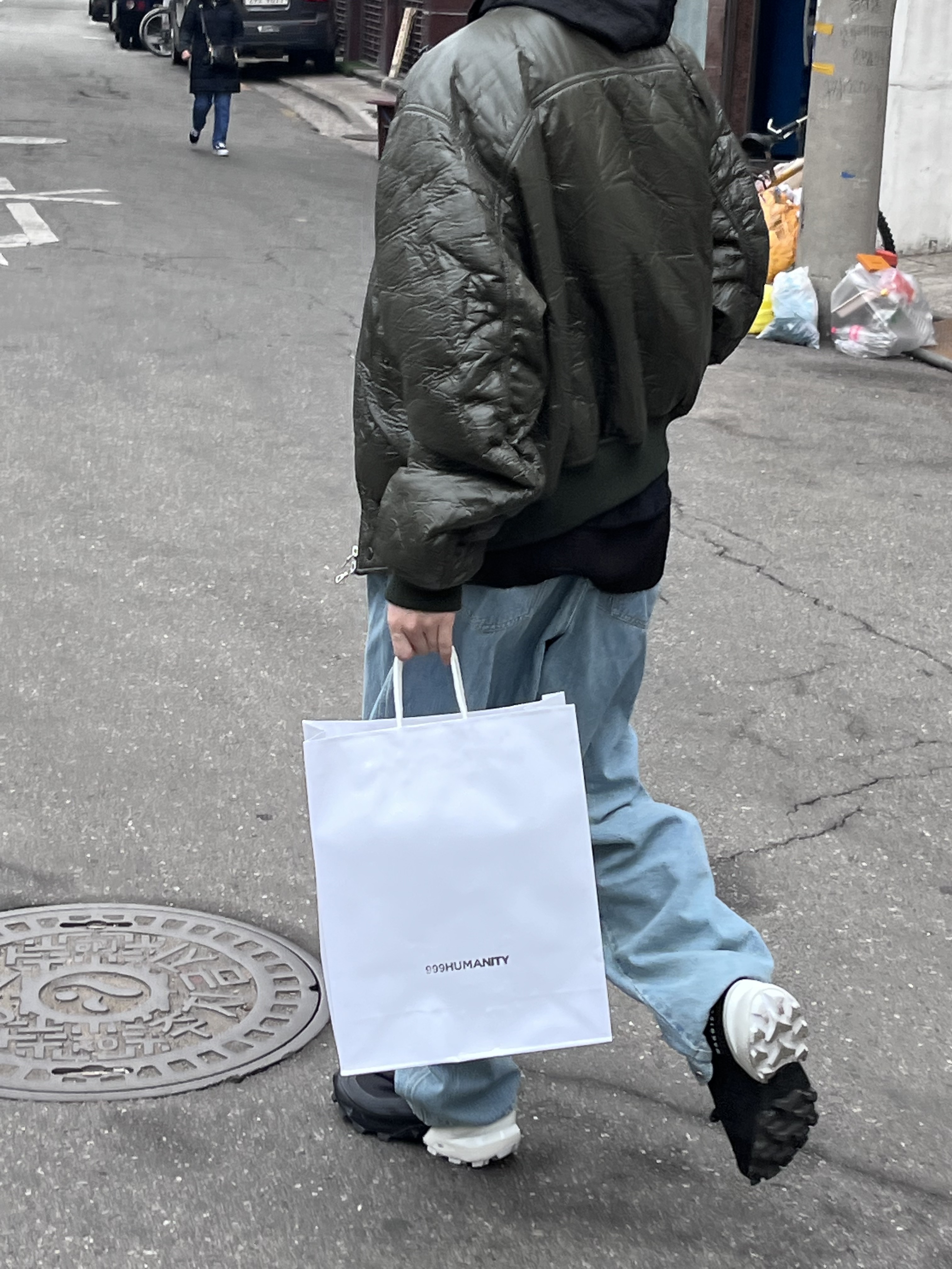 Salomon x MM6 Maison Margiela Cross Low Black 착용 스타일 - 1