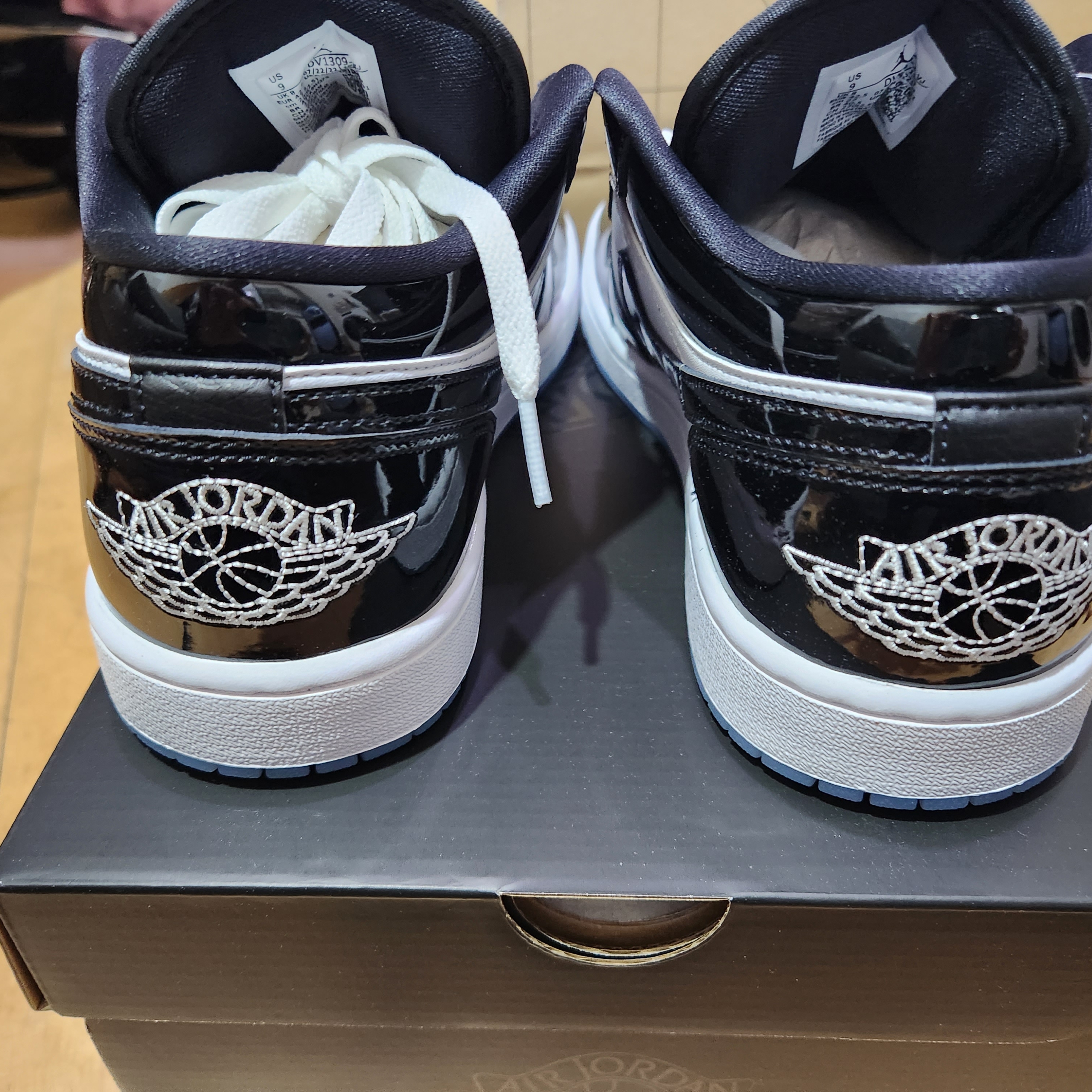Jordan 1 Low SE Concord 착용 스타일 - 3