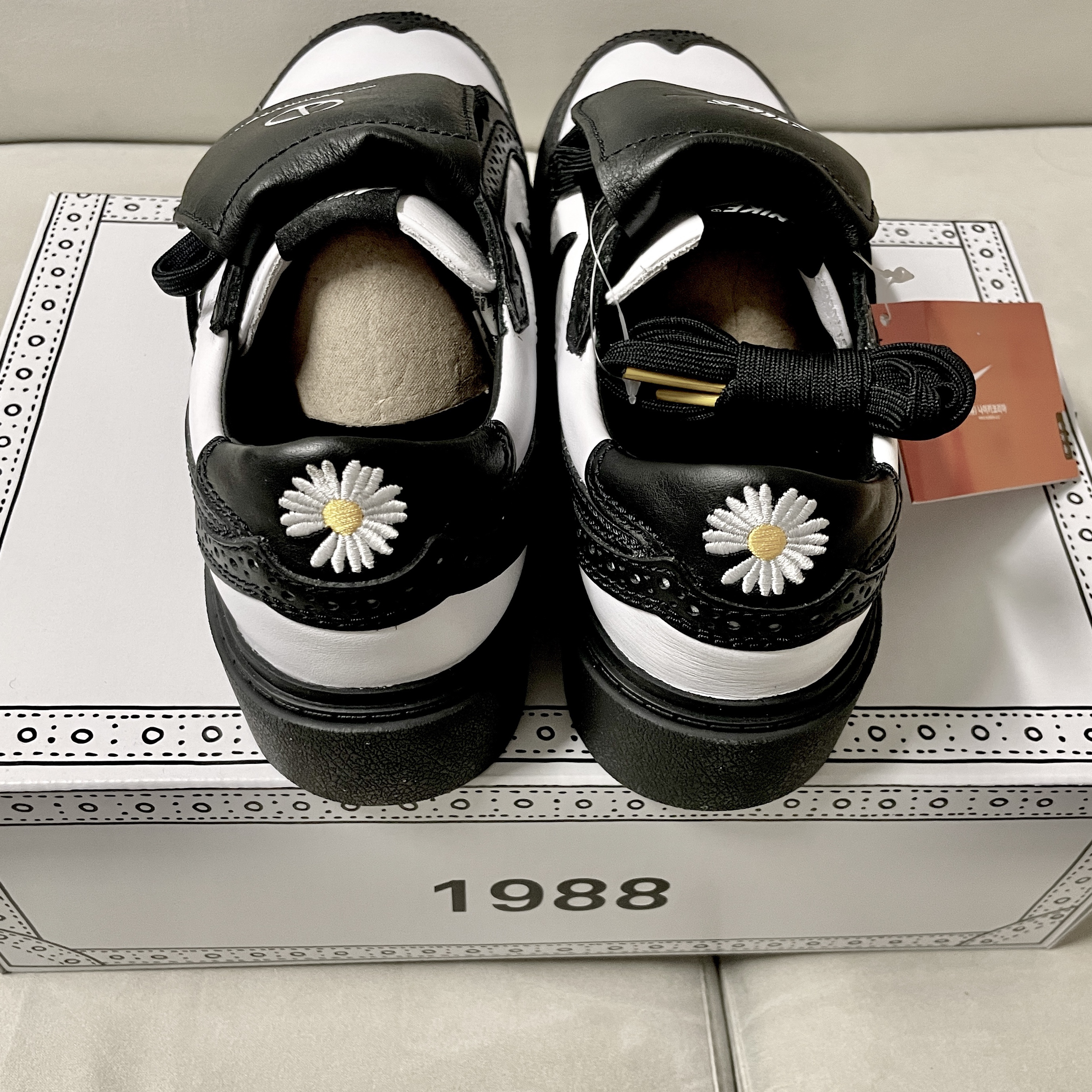Nike x Peaceminusone Kwondo1 Black and White 착용 스타일 - 2