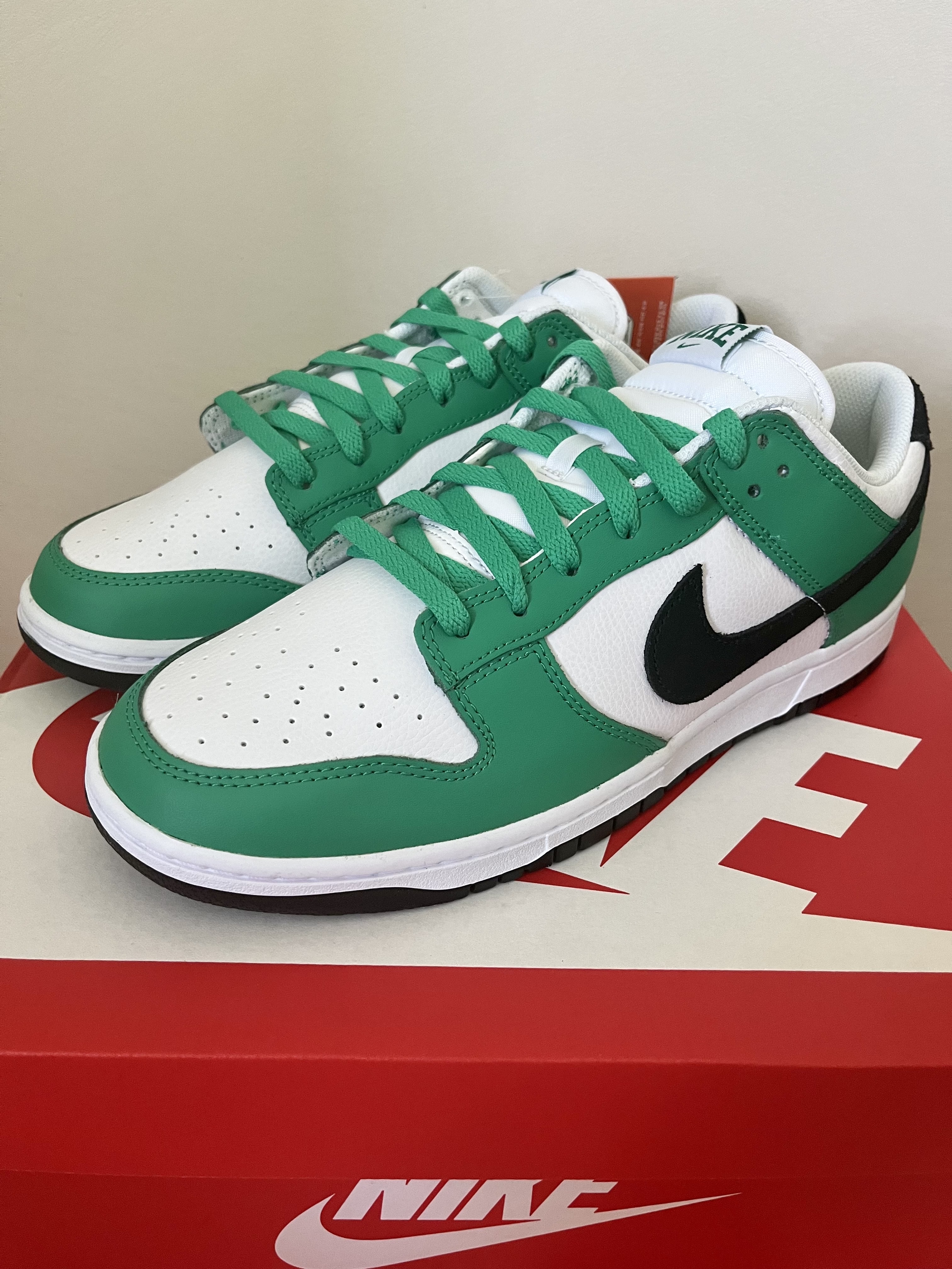 Nike Dunk Low White Green 착용 스타일 - 1