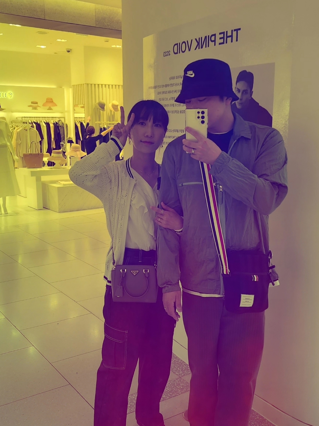 Stone Island 10919 Nylon Metal in Econyl Regenerated Nylon Overshirt Sky Blue - 23SS, Thom Browne Double Face Melton 4-Bar Stripe Strap Camera Bag Black 착용 스타일