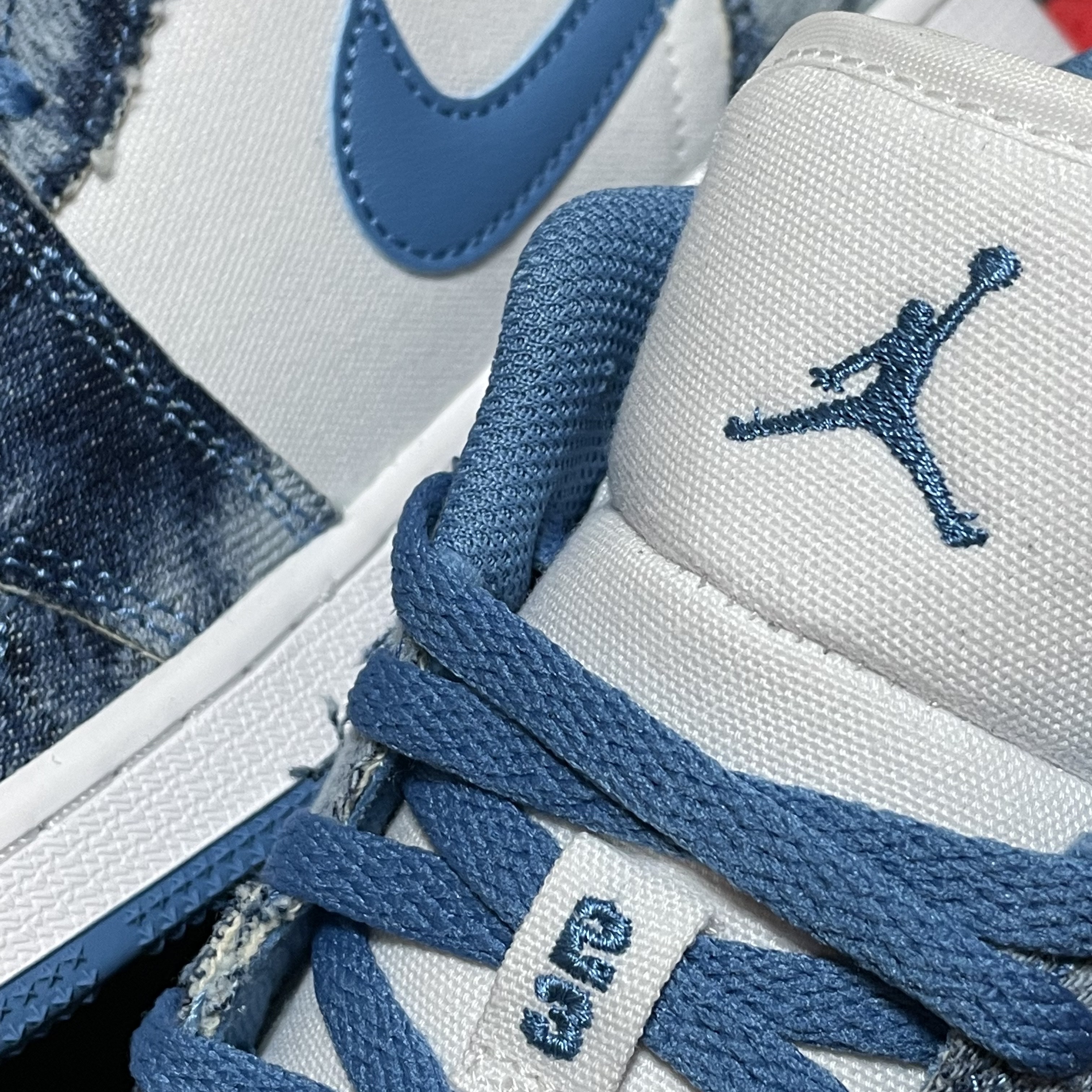 (GS) Jordan 1 Low Washed Denim 착용 스타일 - 1