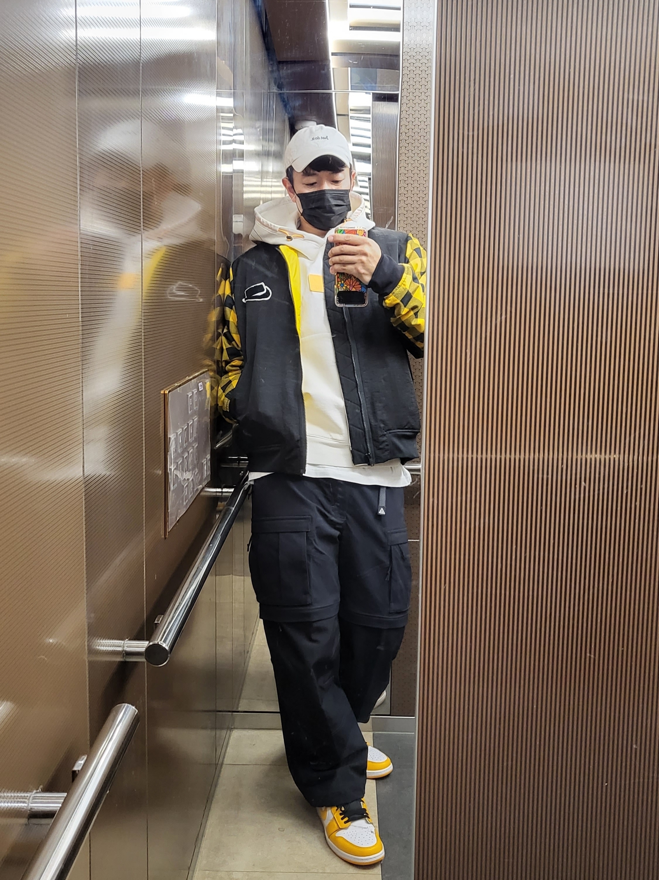 Nike ACG Smith Summit Cargo Pants Black Summit White - Asia, Jordan 1 Low Flyease Taxi 착용 스타일