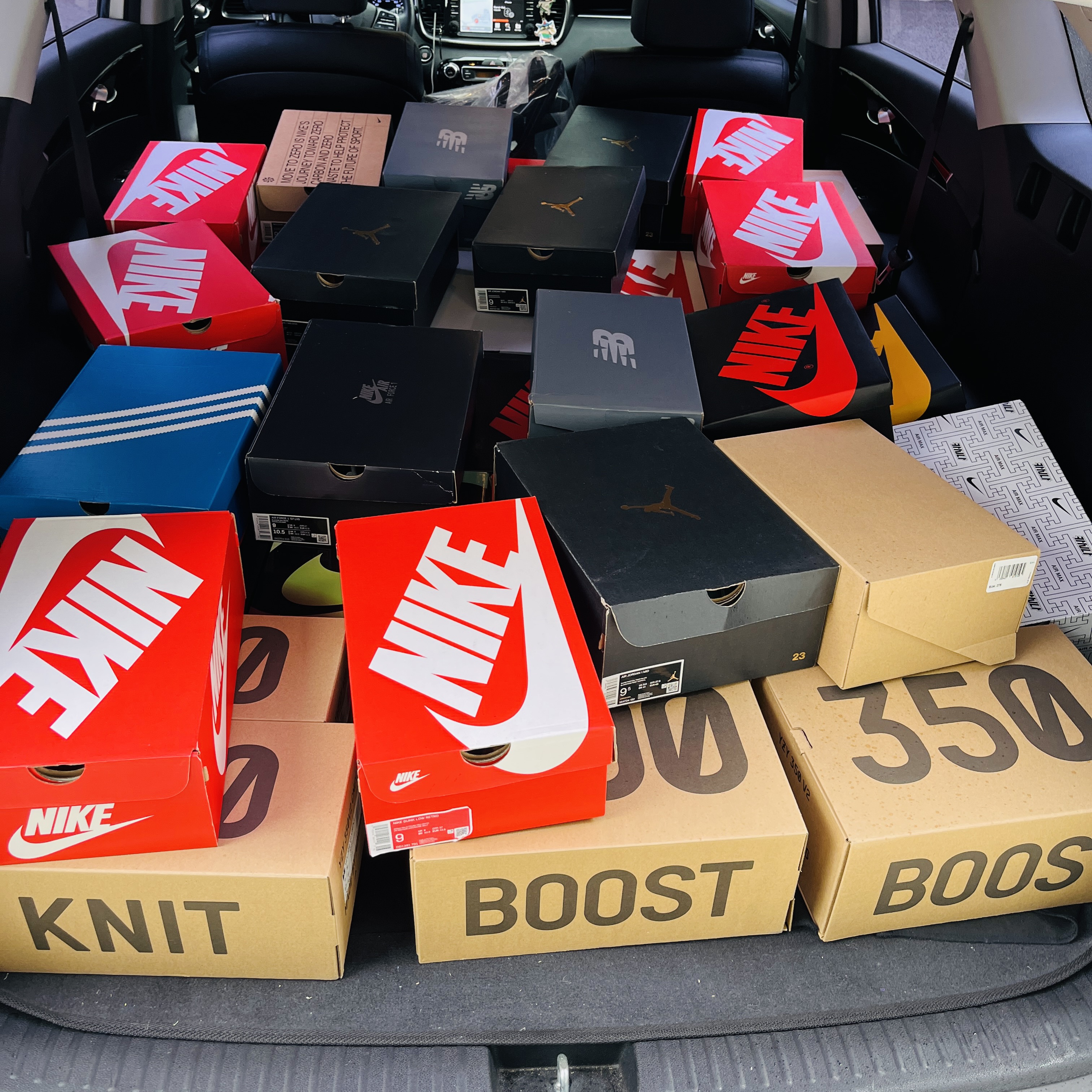 Nike x Kasina Air Max 1 SP Won-Ang Orange, Asics x Andersson Bell HN2-S Protoblast Black 착용 스타일 - 2