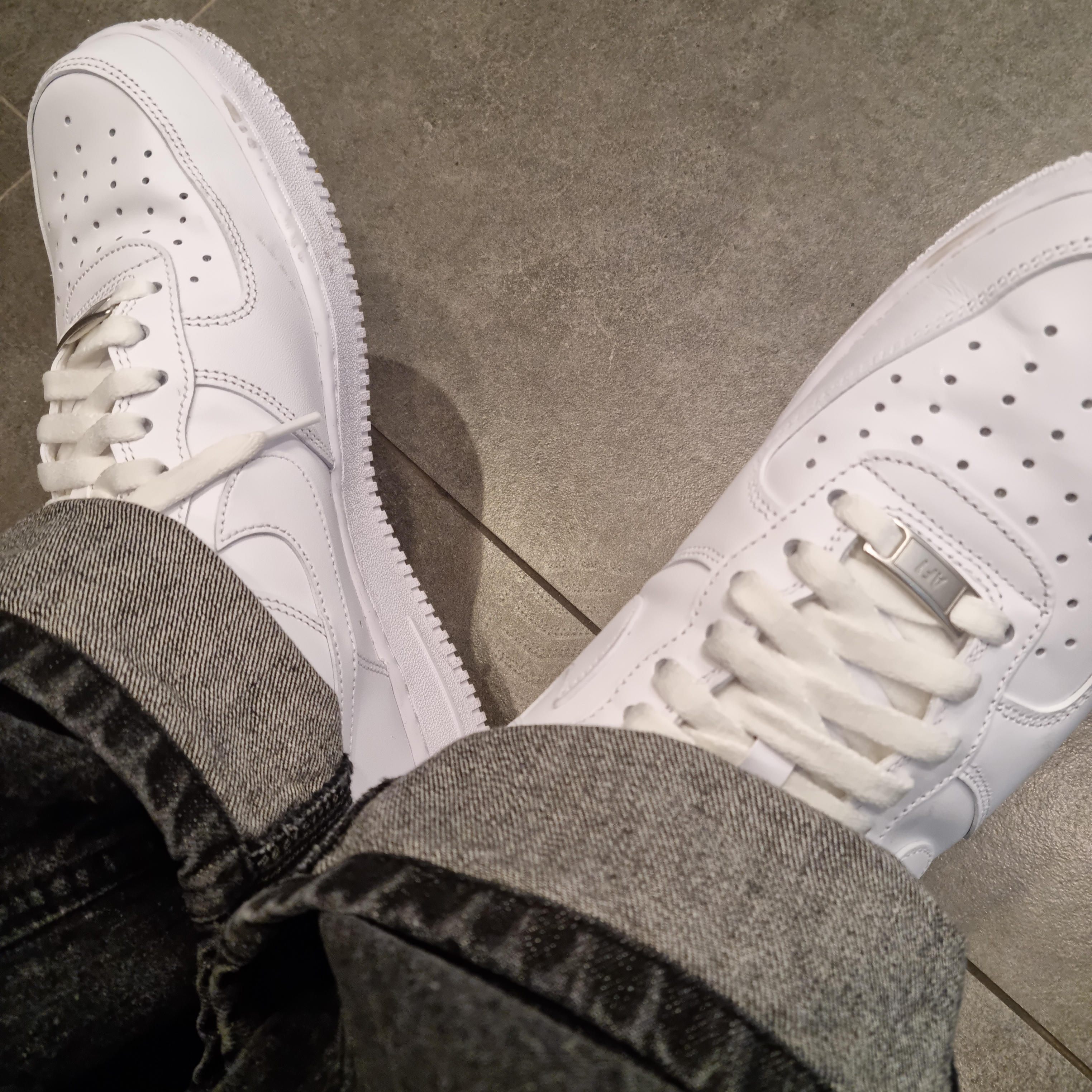 Nike Air Force 1 '07 Low White 착용 스타일