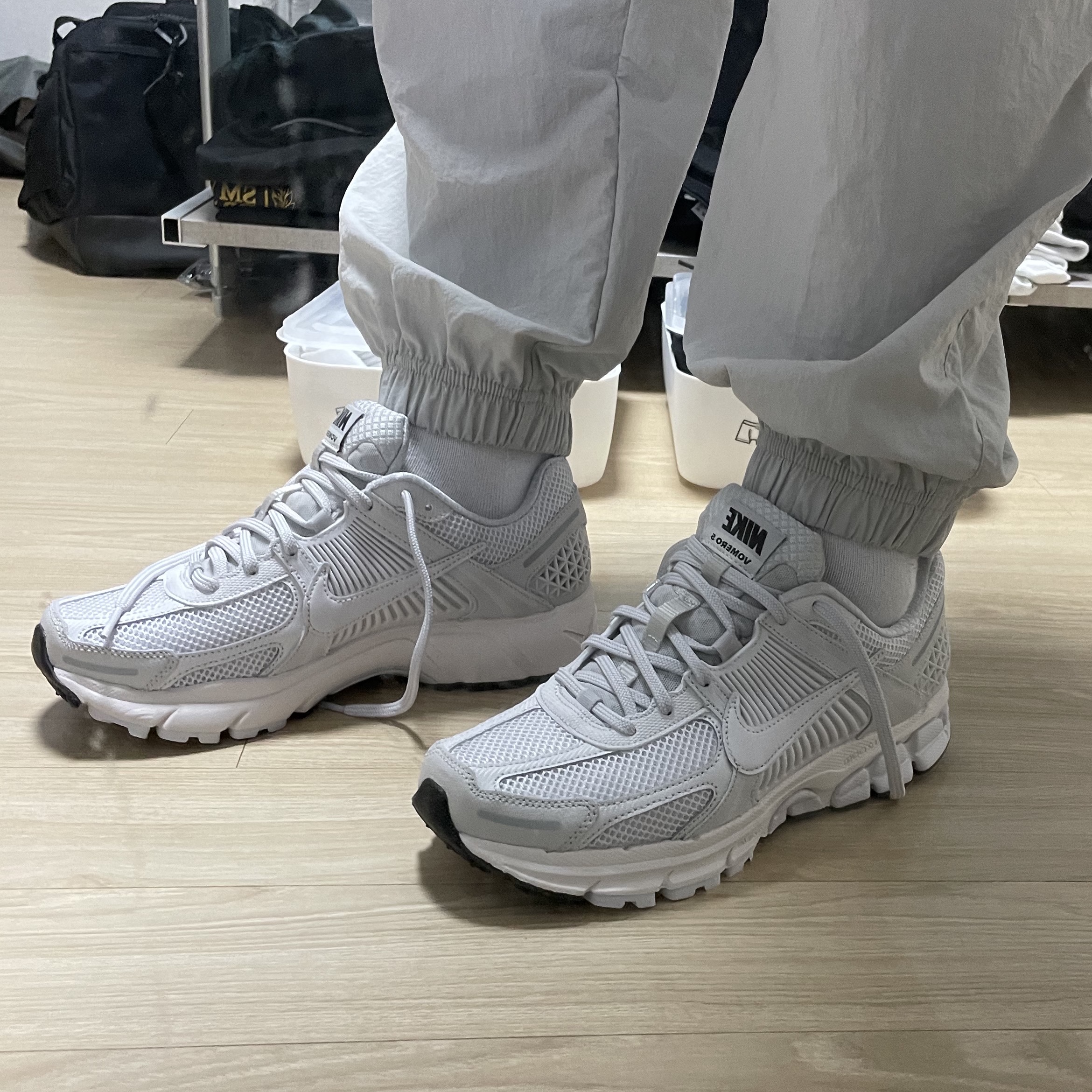 Nike Zoom Vomero 5 SP Vast Grey 2023 착용 스타일