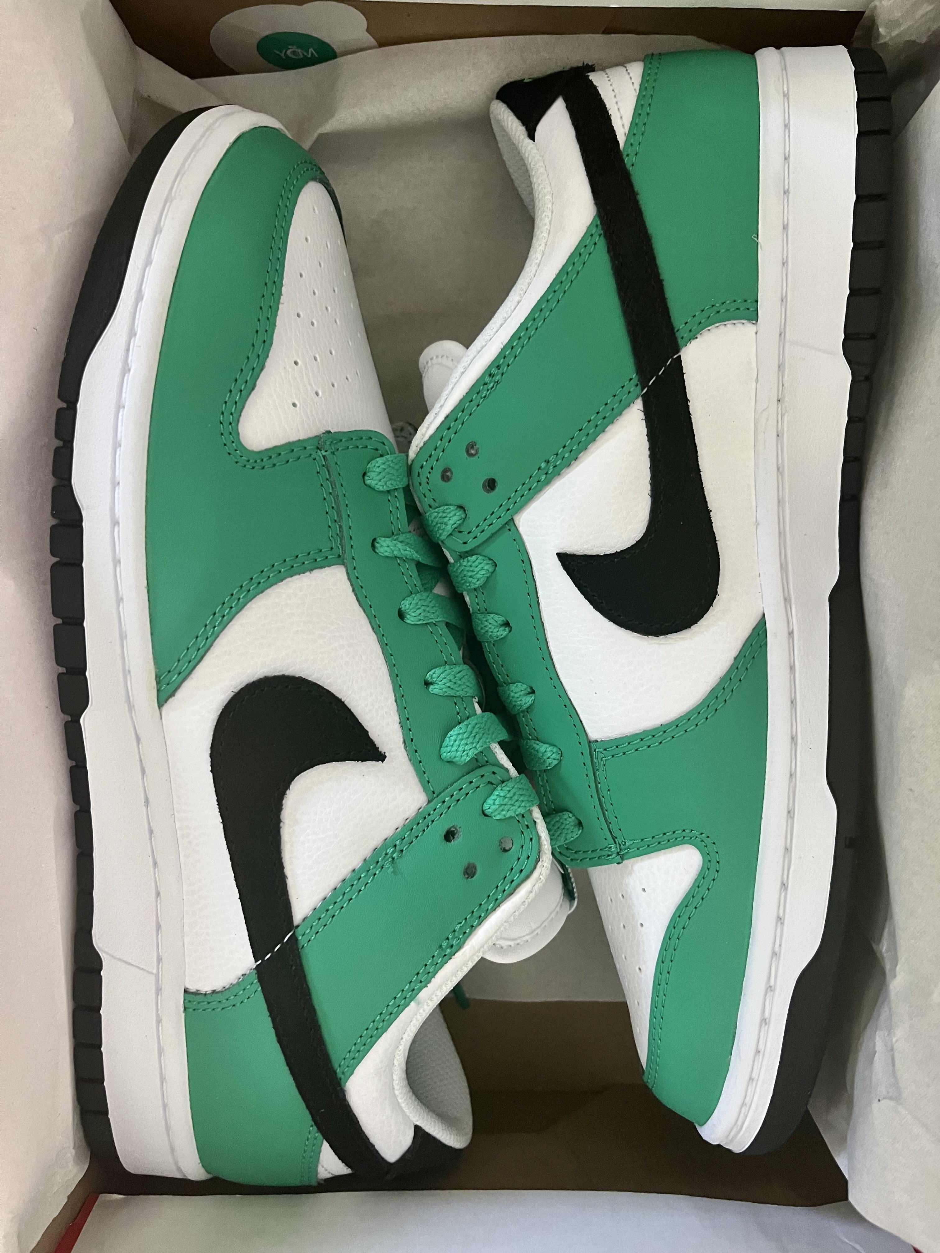 Nike Dunk Low White Green 착용 스타일 - 2