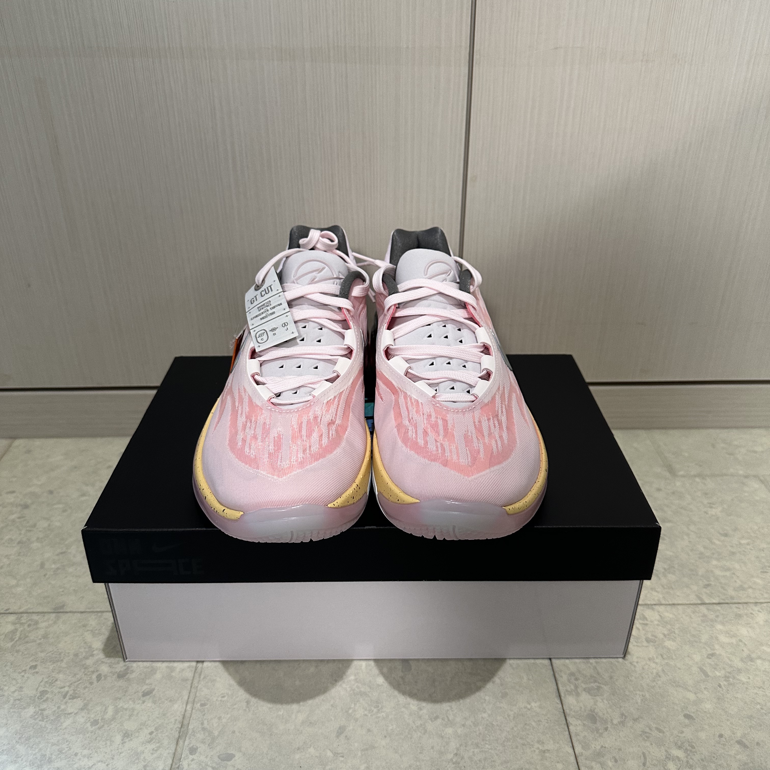 Nike Air Zoom GT Cut 2 Pearl Pink 착용 스타일 - 2
