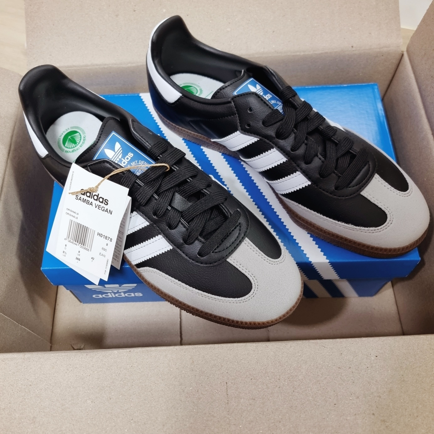 Adidas Samba Vegan Black White 착용 스타일