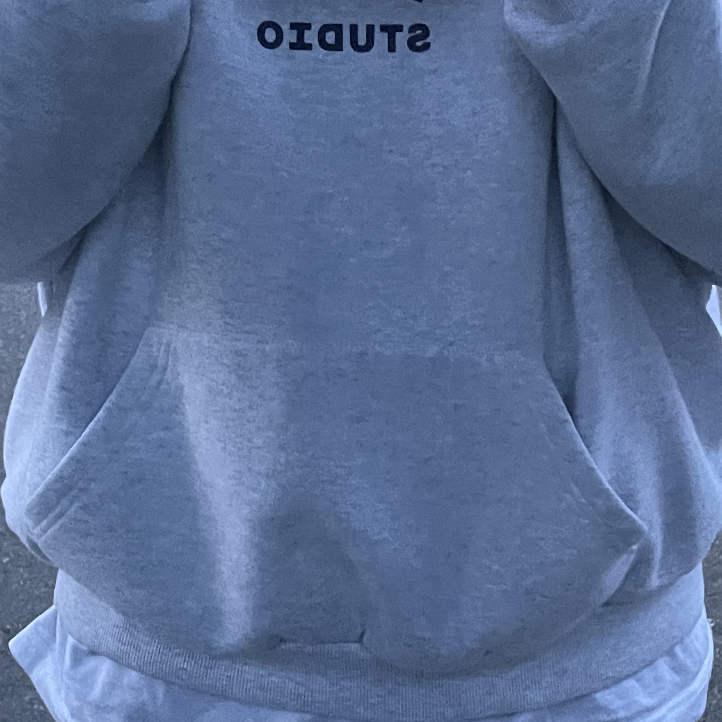 IAB Studio Half Zip Pullover Light Gray 착용 스타일
