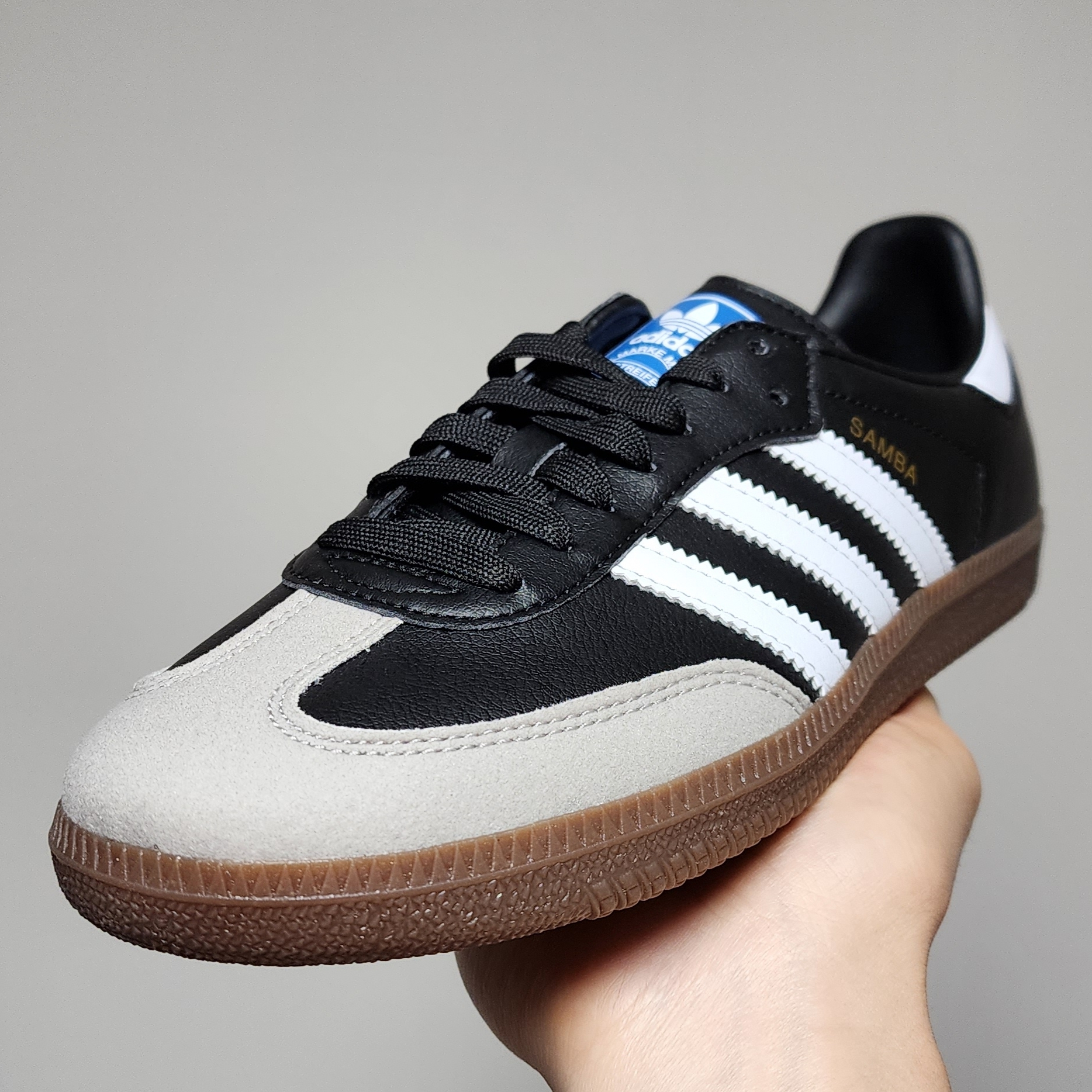 Adidas Samba Vegan Black White 착용 스타일