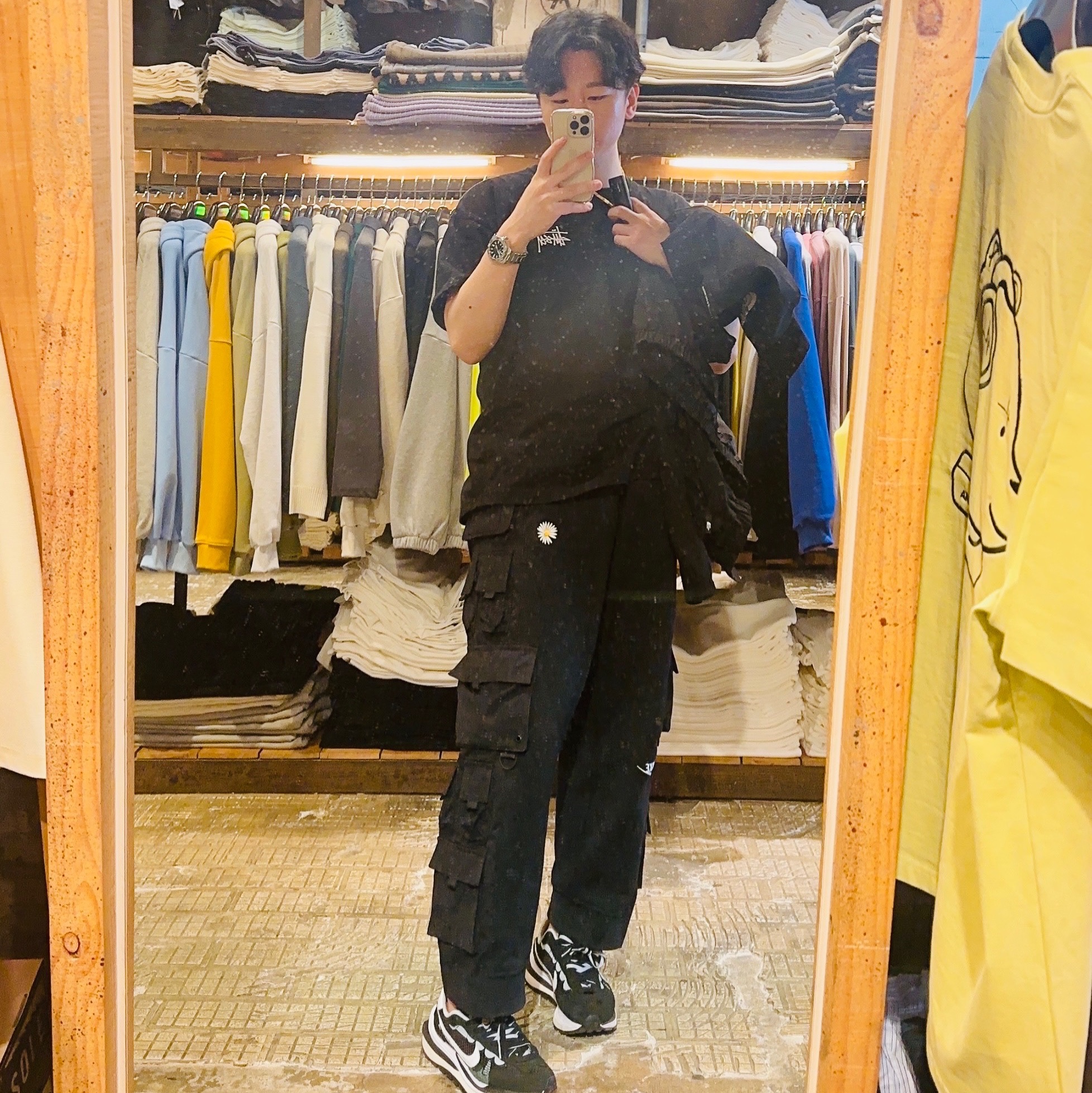 Nike x Peaceminusone Wide Pants Black (DR0096-010), Nike x Sacai VaporWaffle Black White 착용 스타일