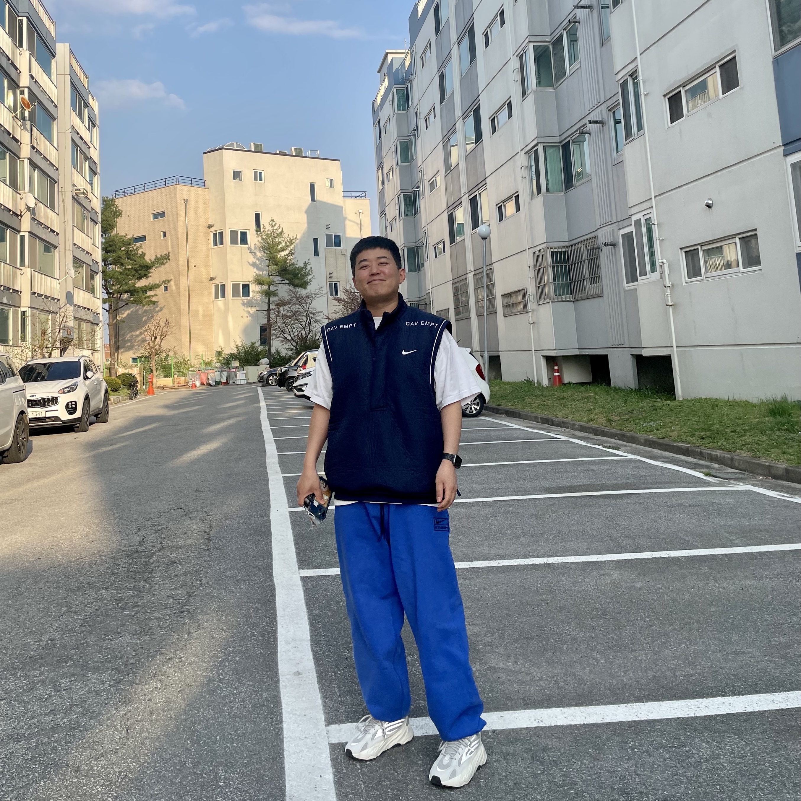 Adidas Yeezy Boost 700 V2 Static 2022 착용 스타일
