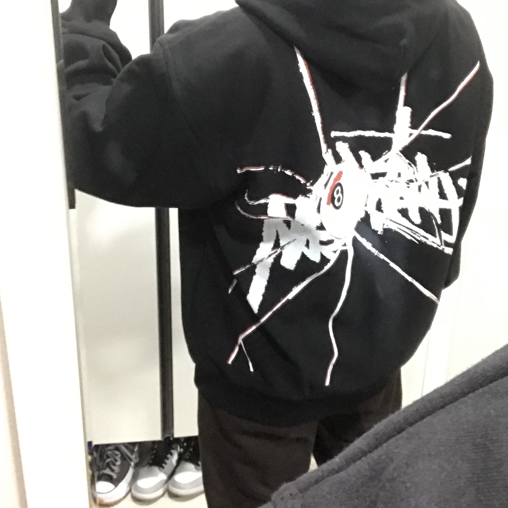 Stussy Shattered Zip Hoodie Black 착용 스타일