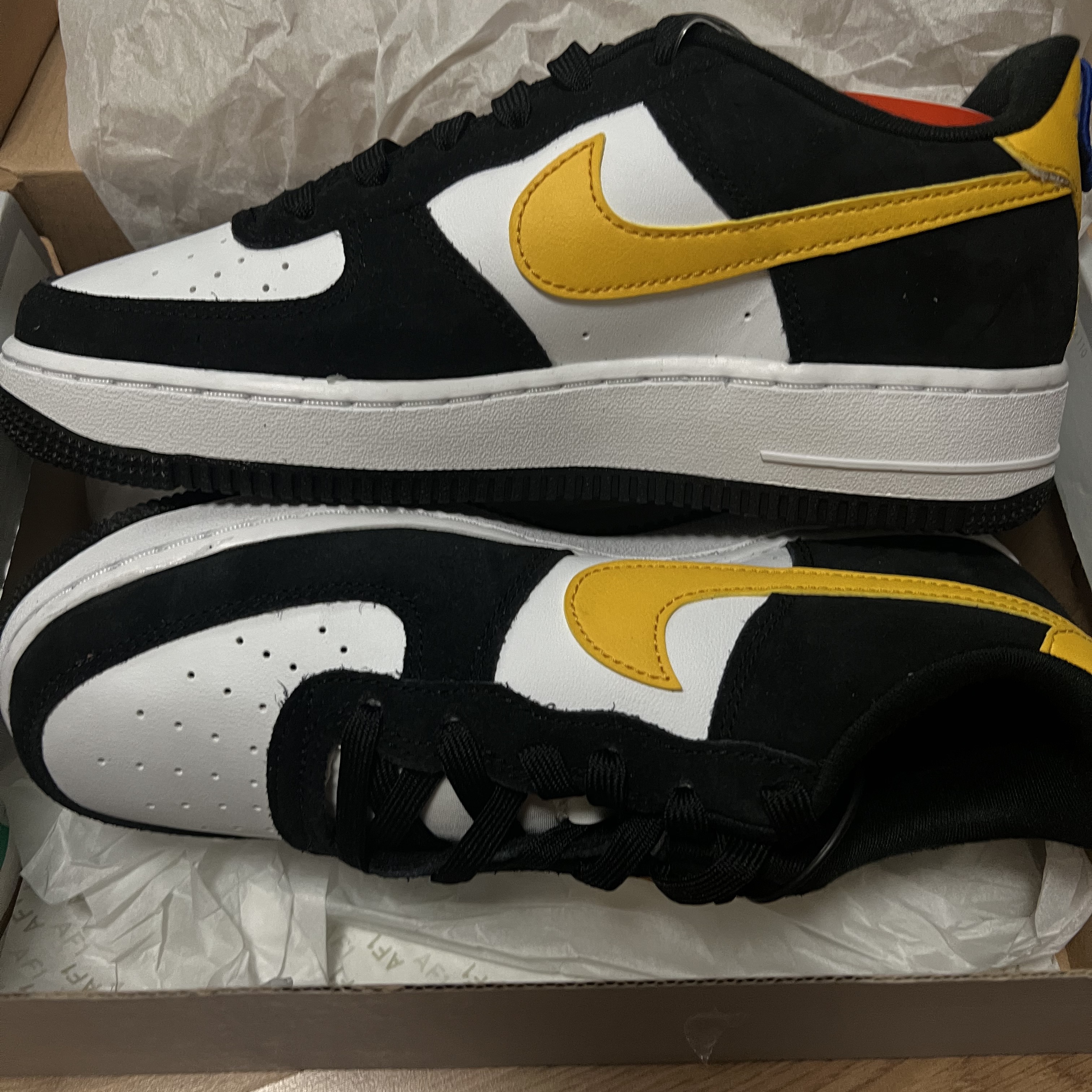 (GS) Nike Air Force 1 LV8 Athletic Club Black Dark Sulfur, Nike Air Force 1 '07 LV8 Athletic Club Black Dark Sulfur 착용 스타일