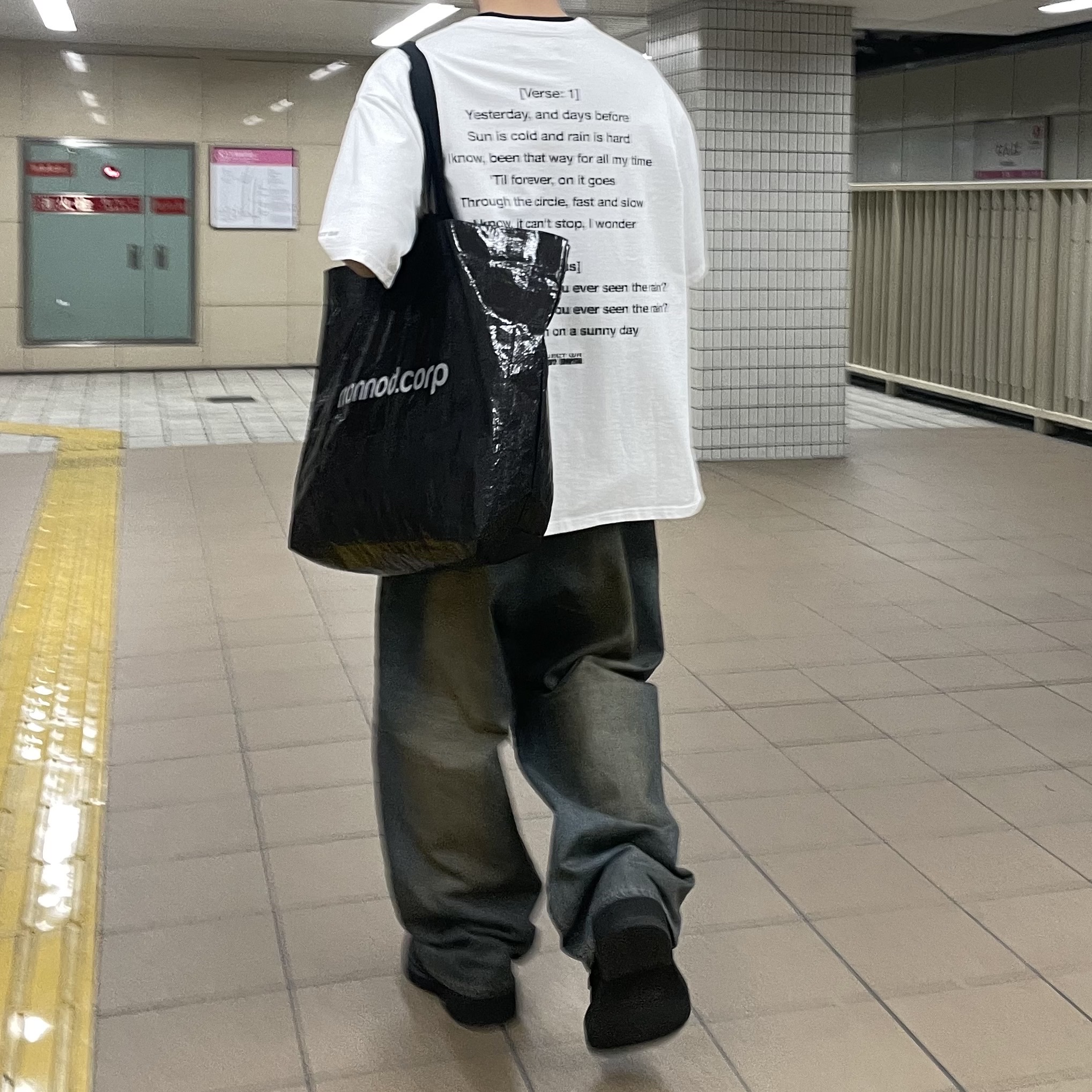 Balenciaga Steroid Derby Black, Project G/R Coated Backward Denim Pants Blue 착용 스타일 - 1