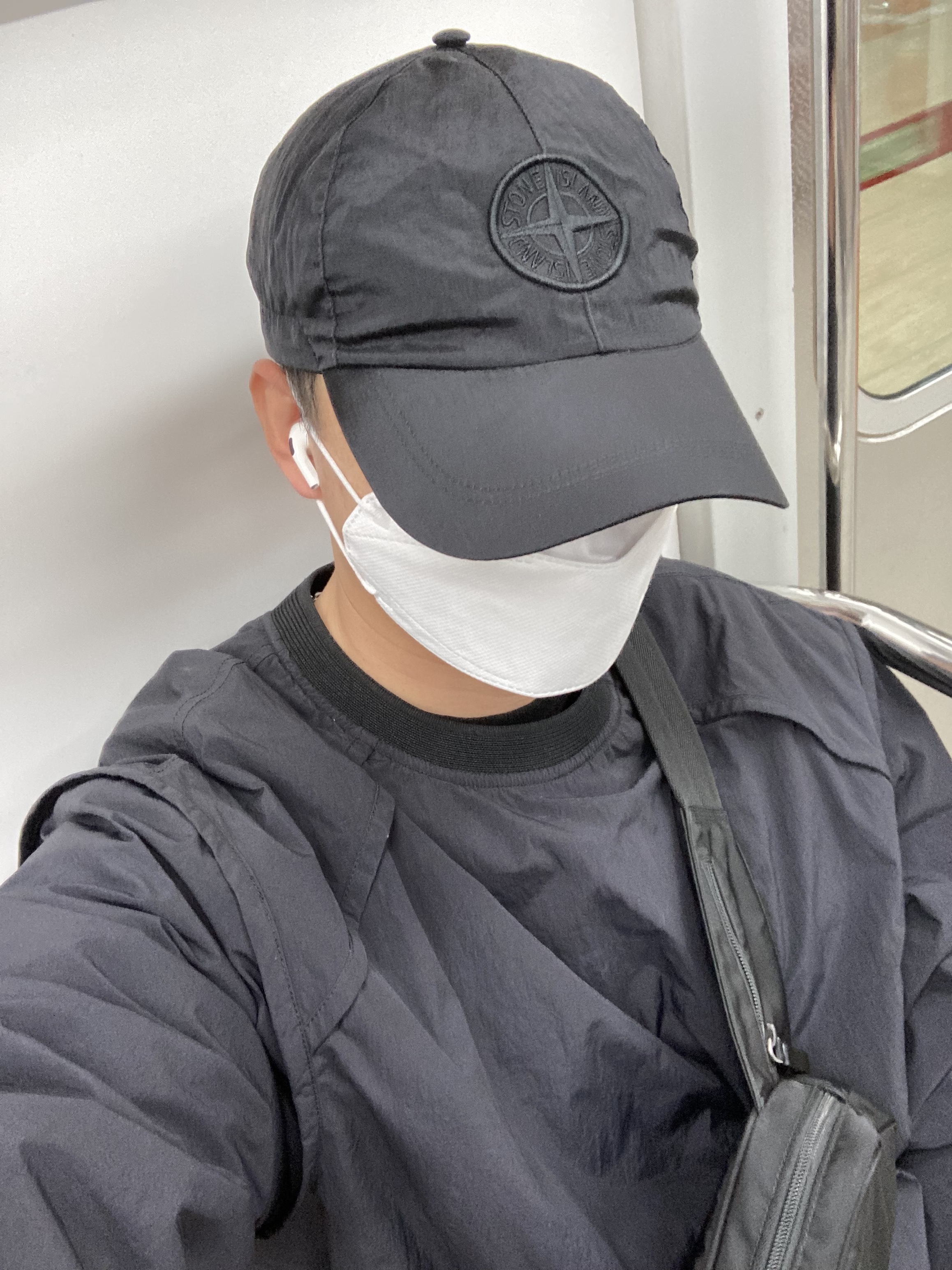 Adidas Yeezy 500 Utility Black 2018/2020 착용 스타일 - 1