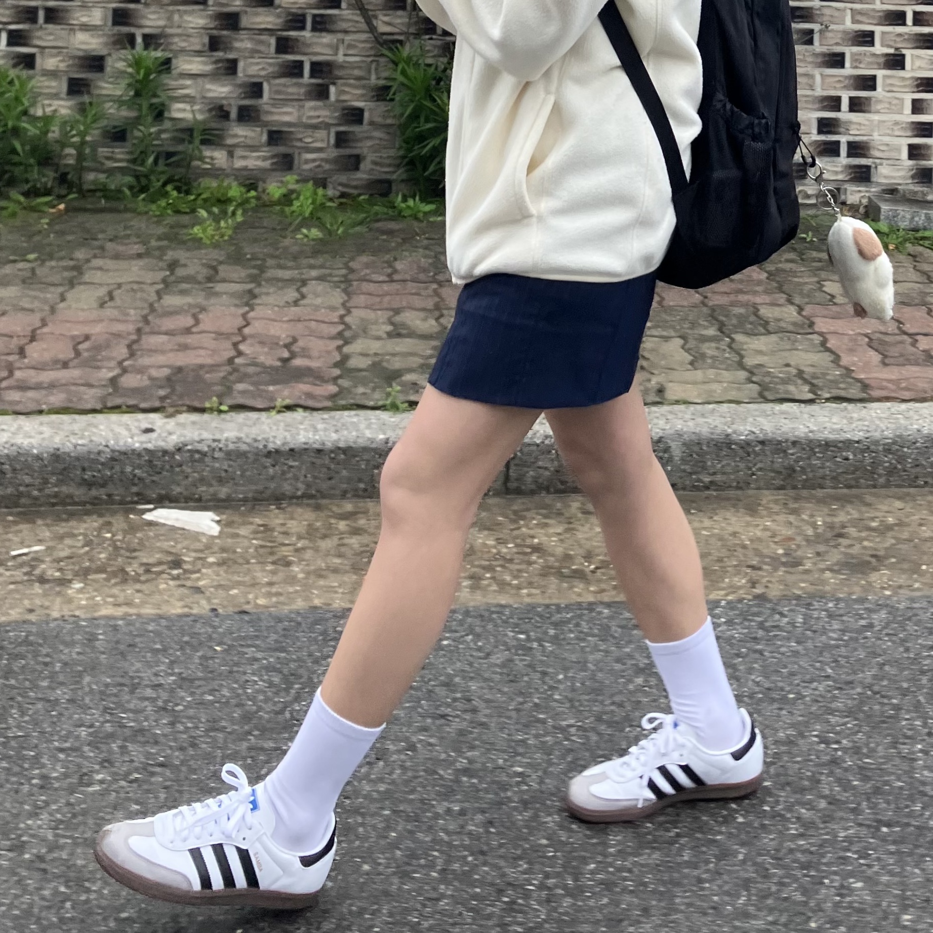 Adidas Samba Vegan White Black 착용 스타일 - 3