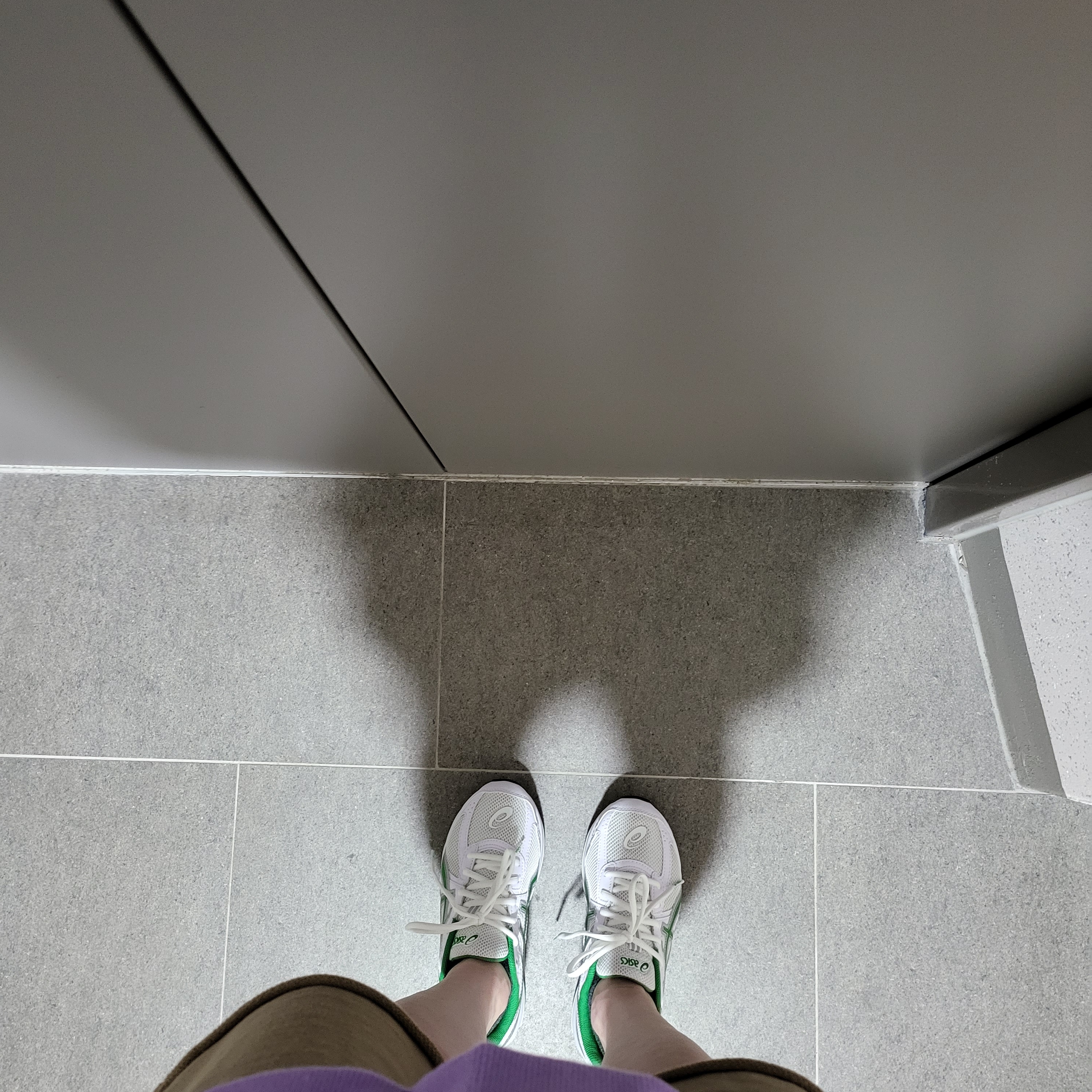 Asics Jog 100 S White Green - 2E Wide 착용 스타일 - 2