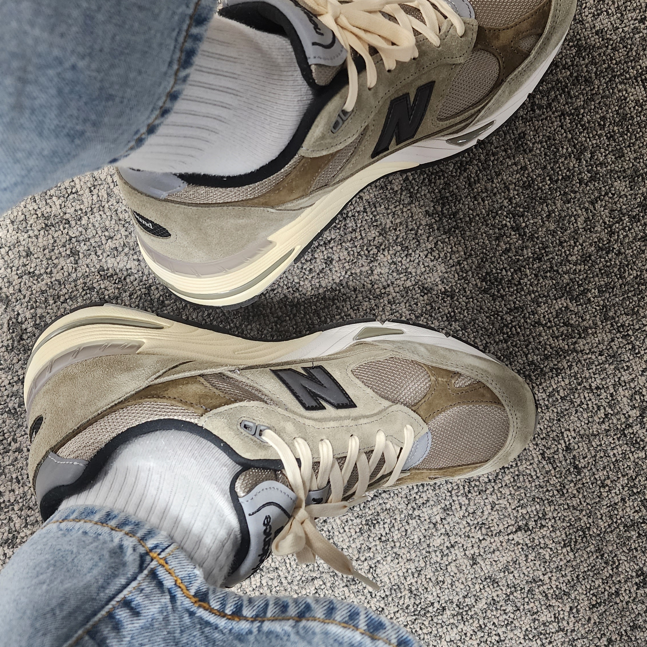 New Balance x JJJJound 991 Made in UK Grey 착용 스타일 - 2