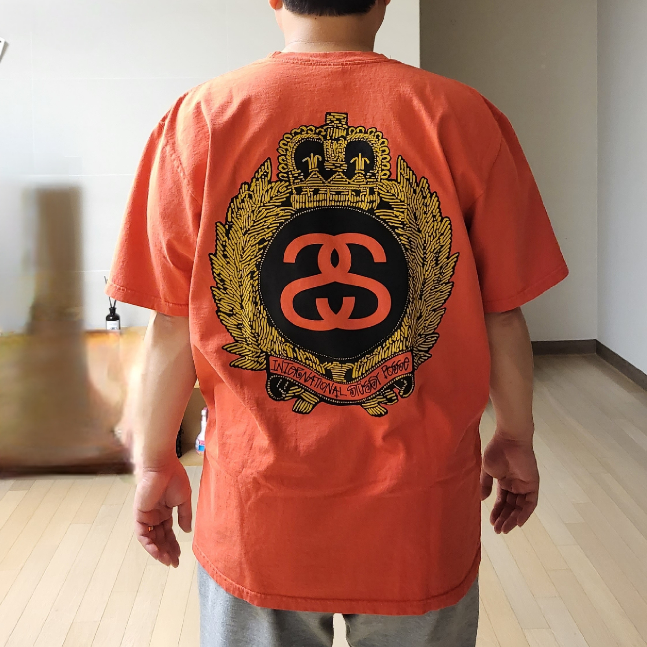 Stussy Crown Wreath Pigment Dyed T-Shirt Tomato 착용 스타일 - 1