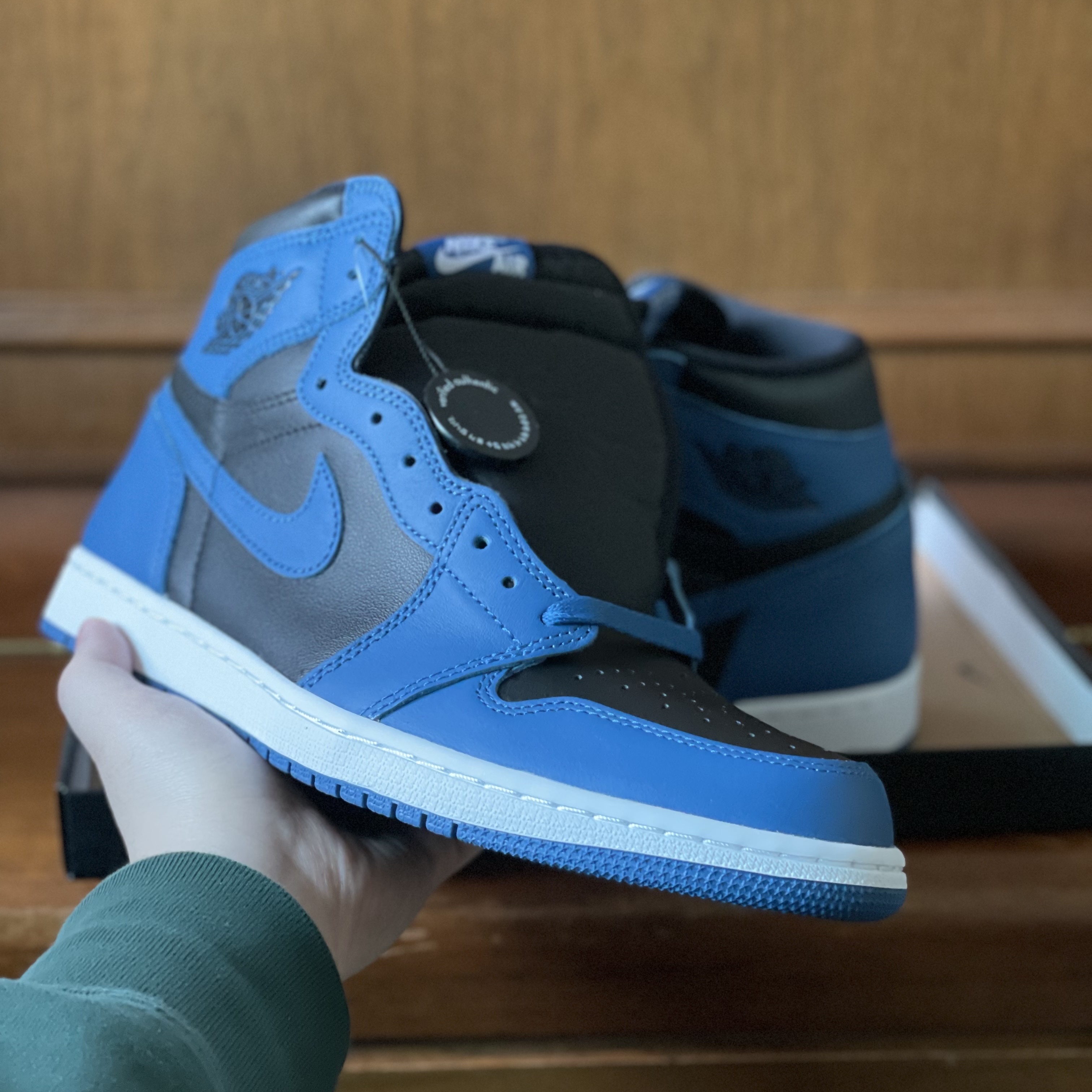 Jordan 1 Retro High OG Dark Marina Blue 착용 스타일 - 1