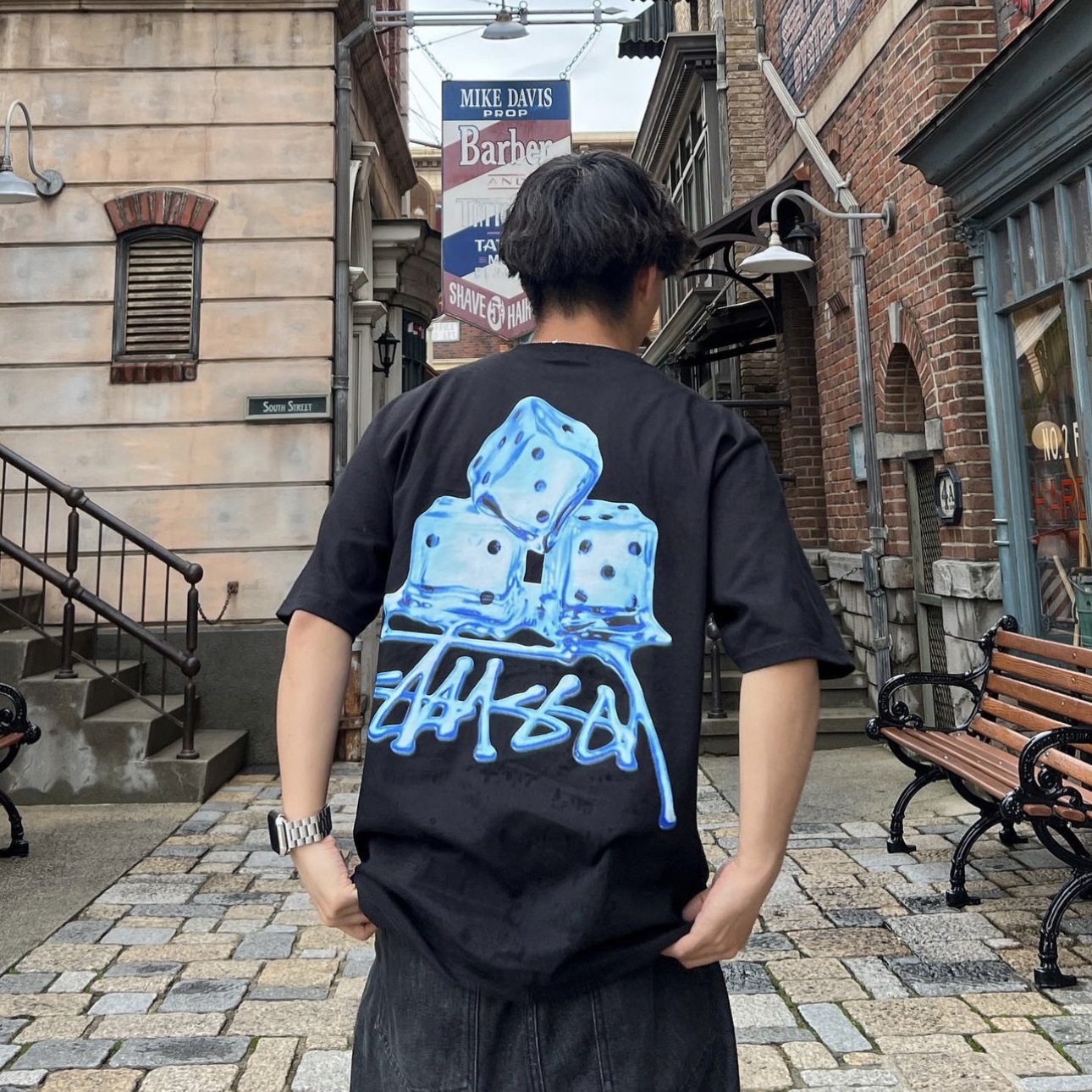 Stussy Melted T-Shirt Black 착용 스타일 - 3