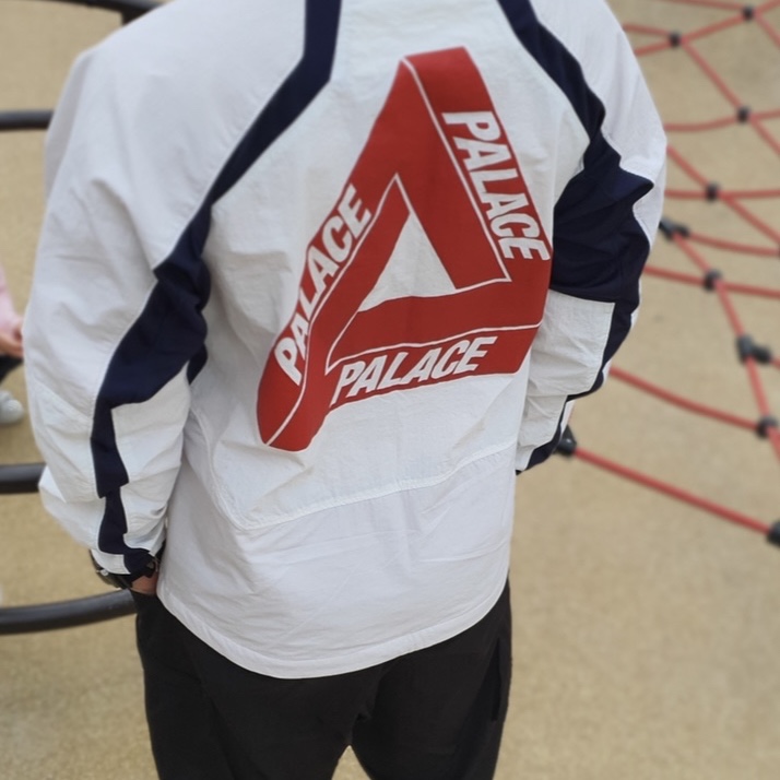 Palace Sports Shell Crew White - 21SS 착용 스타일