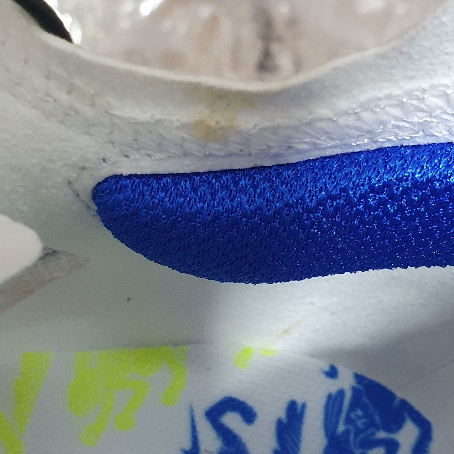 Nike ZoomX Vaporfly Next% 2 White Volt 착용 스타일