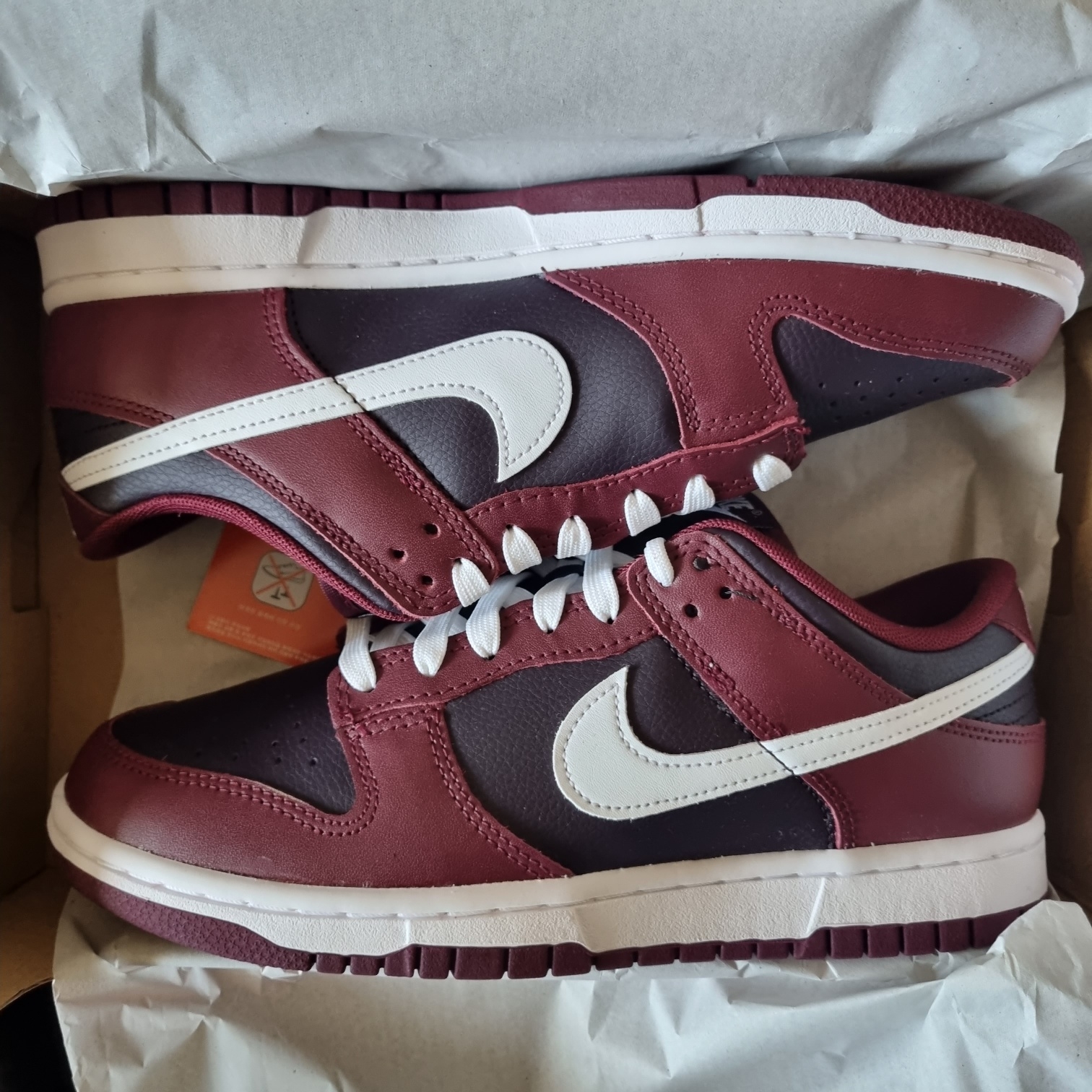 Nike Dunk Low Retro Dark Beetroot 착용 스타일