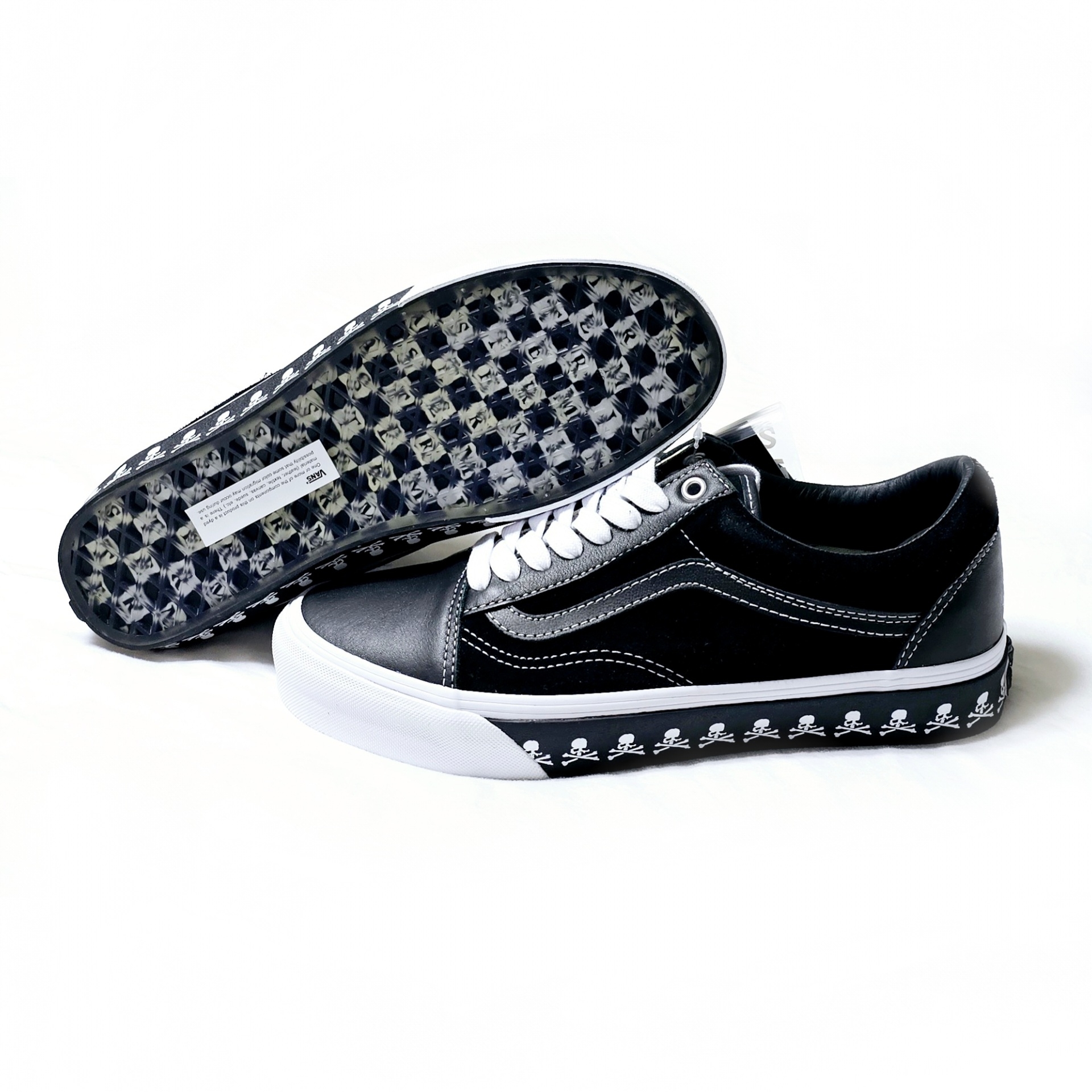Vans Vault x Mastermind OG Old Skool LX Black 착용 스타일 - 3