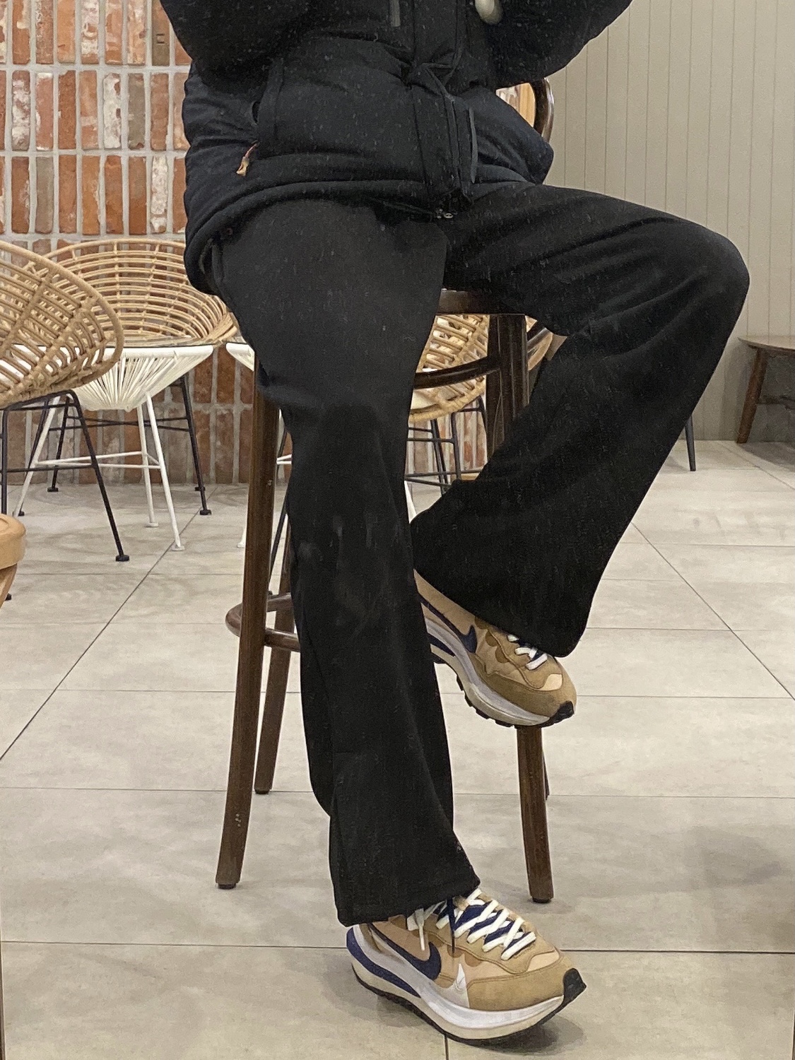 Nike x Sacai VaporWaffle Sesame and Blue Void 착용 스타일