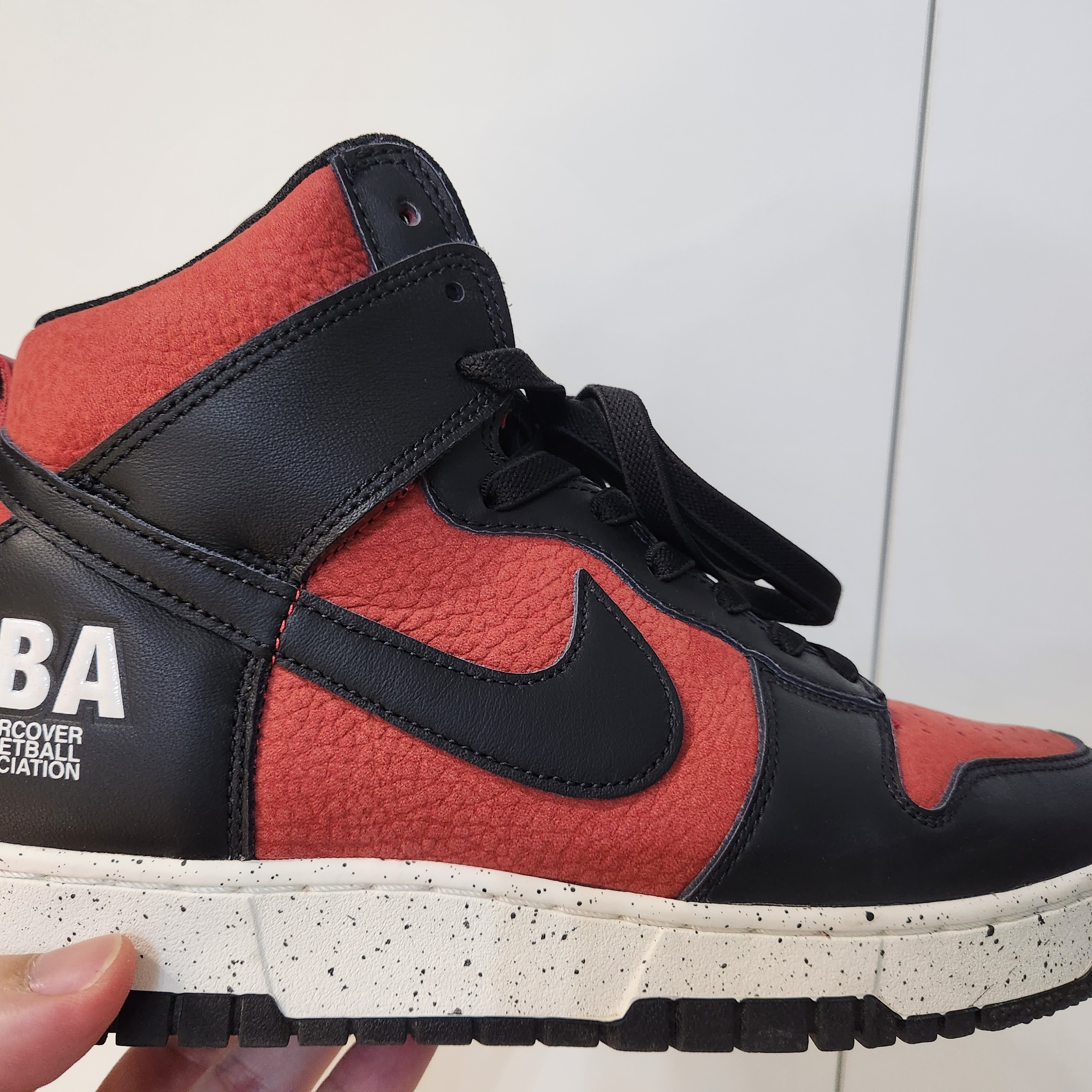 Nike x Undercover Dunk High 1985 Gym Red 착용 스타일