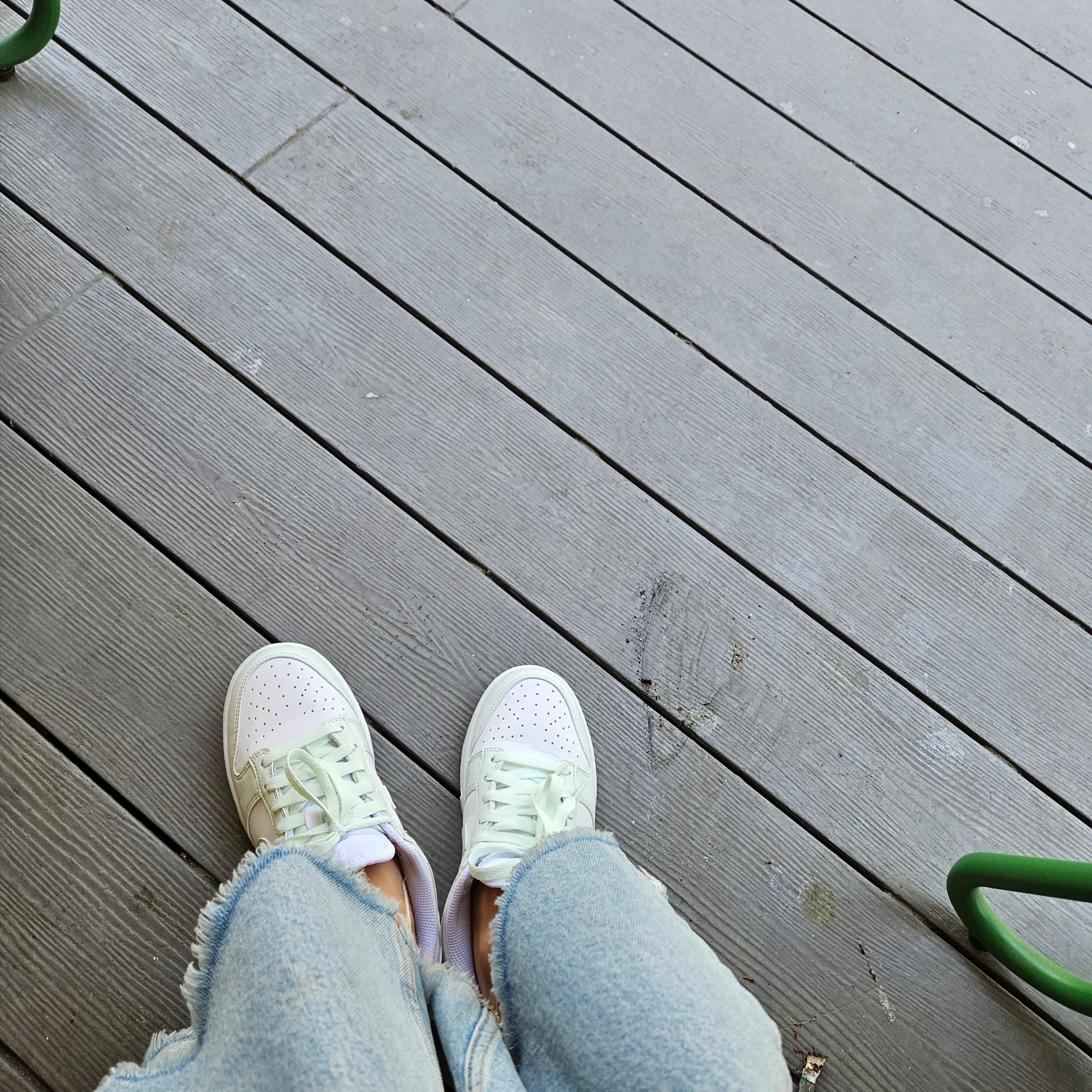 (W) Nike Dunk Low Next Nature Barely Green and White 착용 스타일