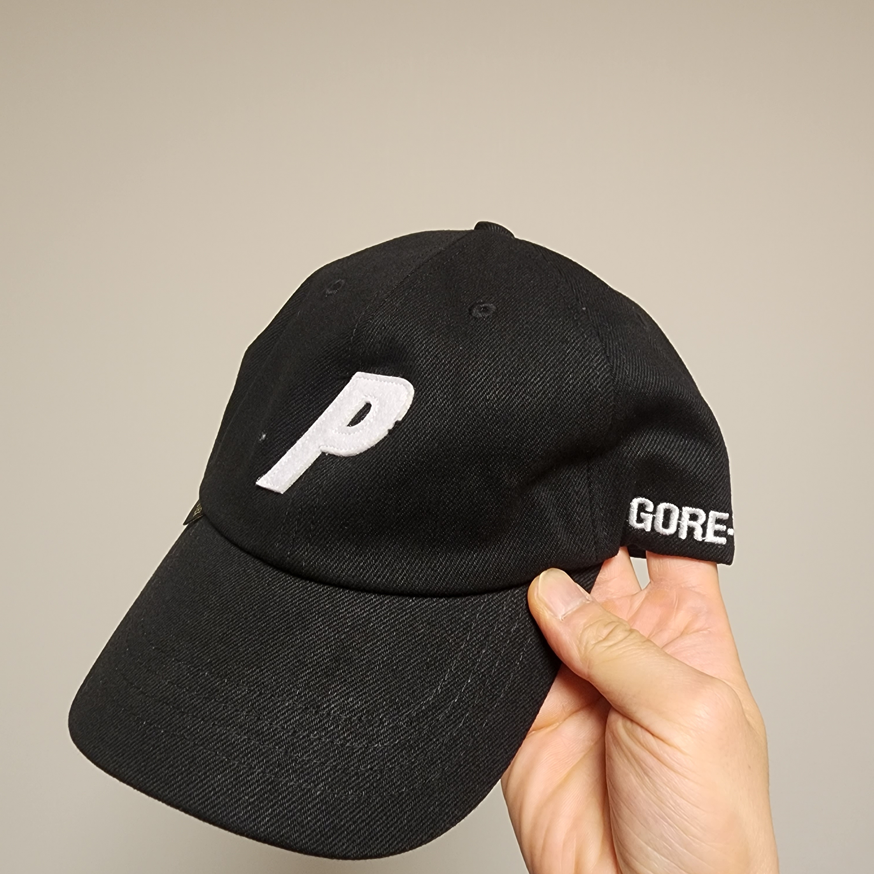 Palace Gore-Tex P 6-Panel Black Denim - 23SS 착용 스타일 - 1