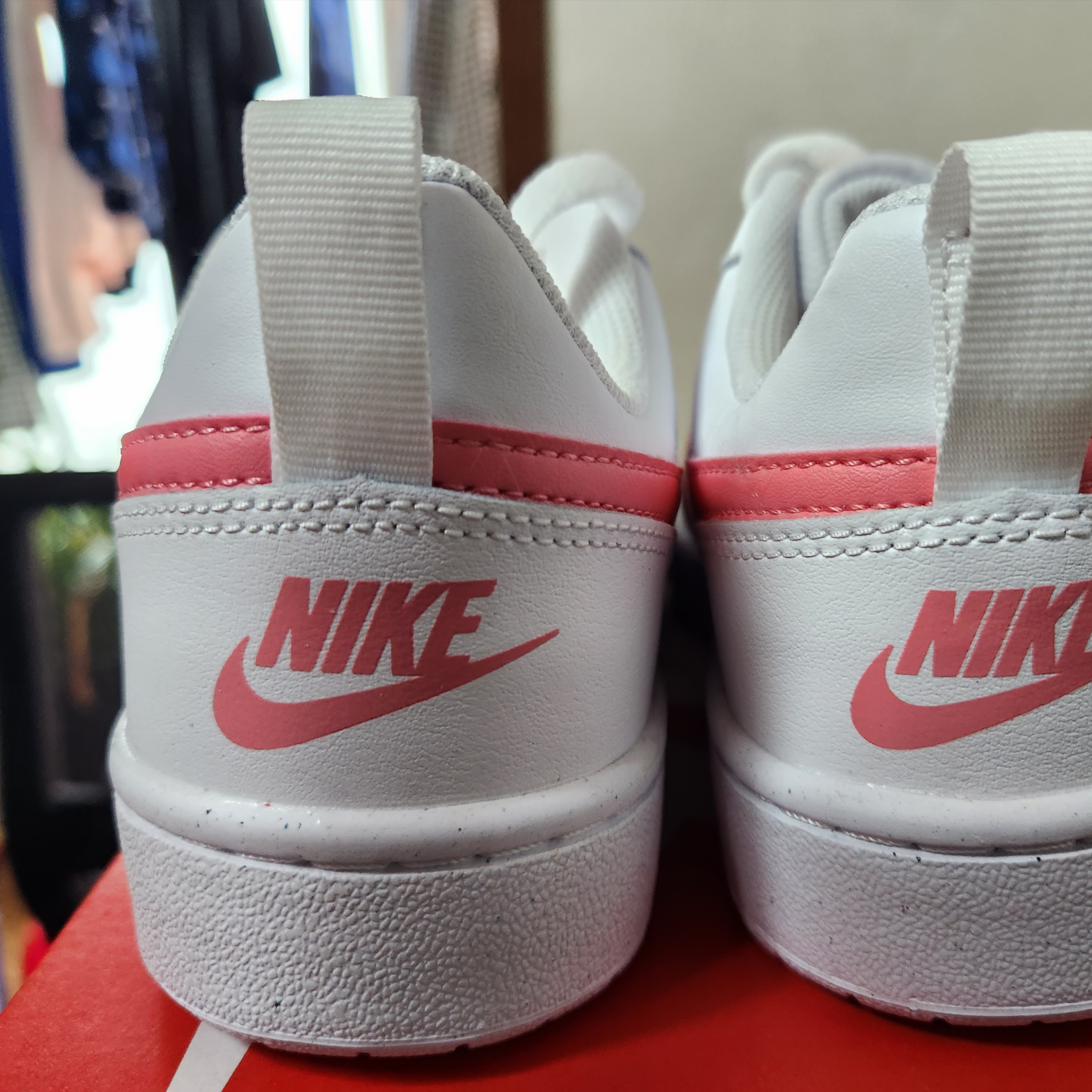 (GS) Nike Court Borough Low 2 SE White Coral Chalk 착용 스타일 - 4