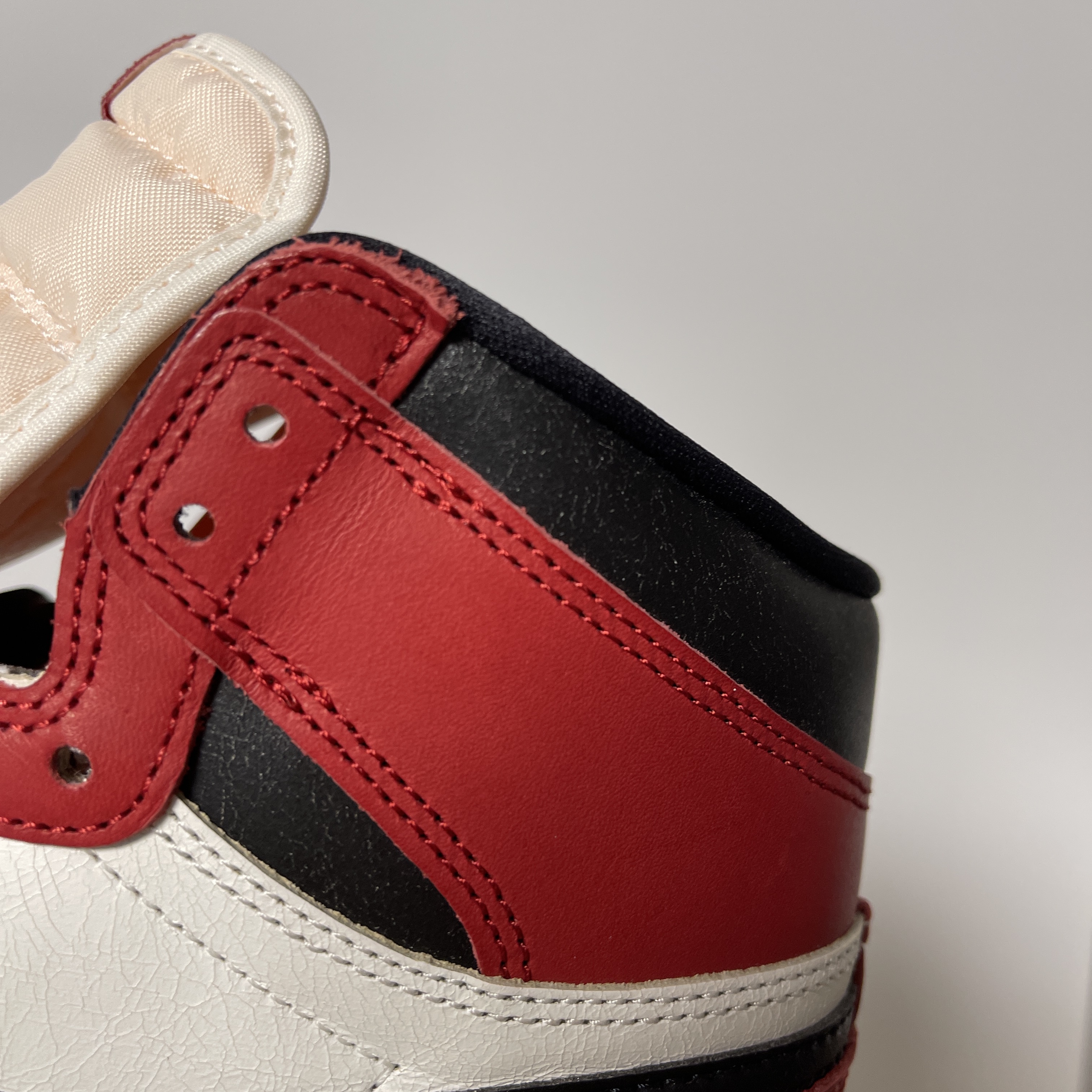 Jordan 1 Retro High OG Chicago 2022 착용 스타일 - 5