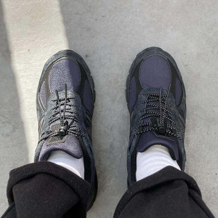 New Balance x JJJJound 990v4 Navy 착용 스타일
