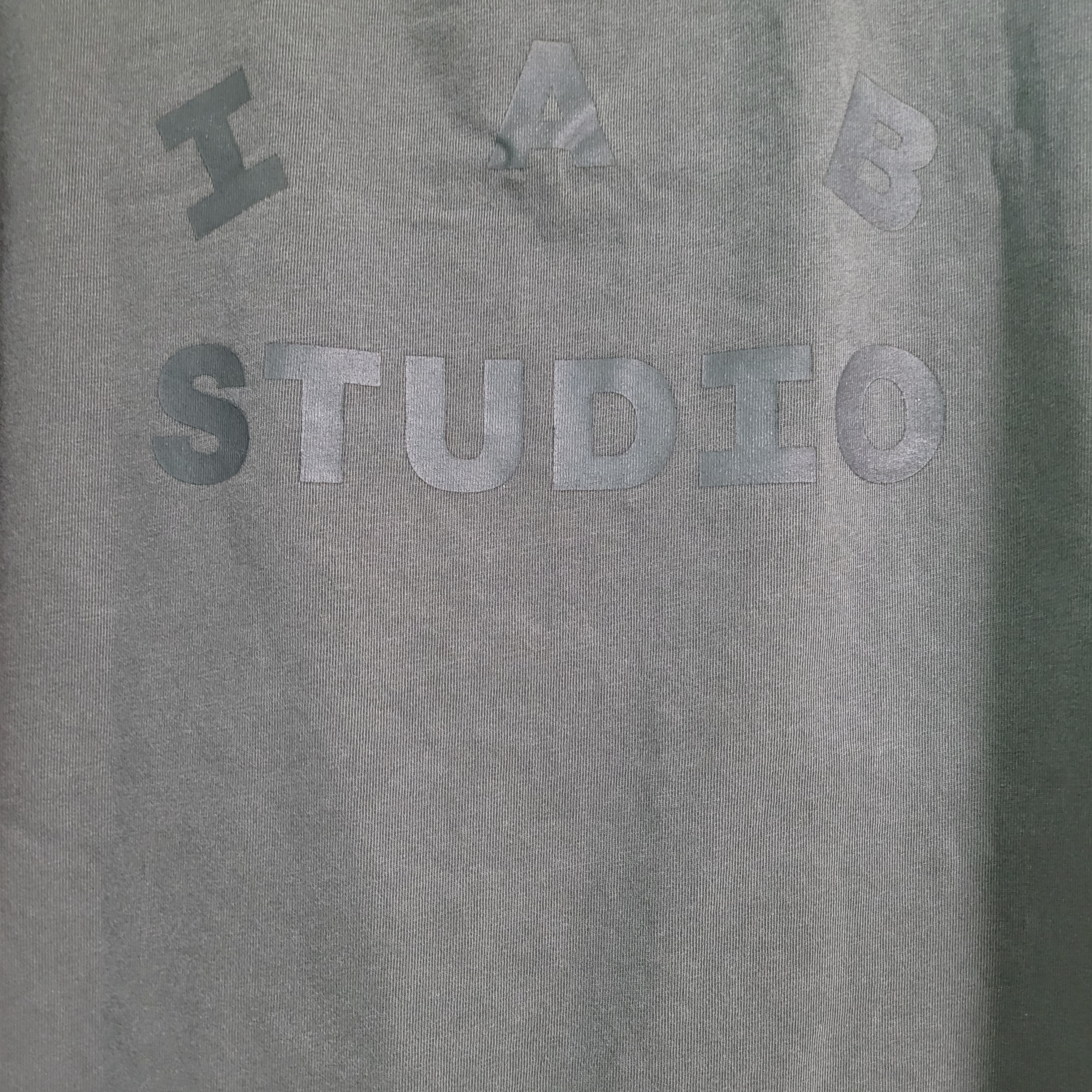 IAB Studio Pigment T-Shirt Black 착용 스타일 - 2