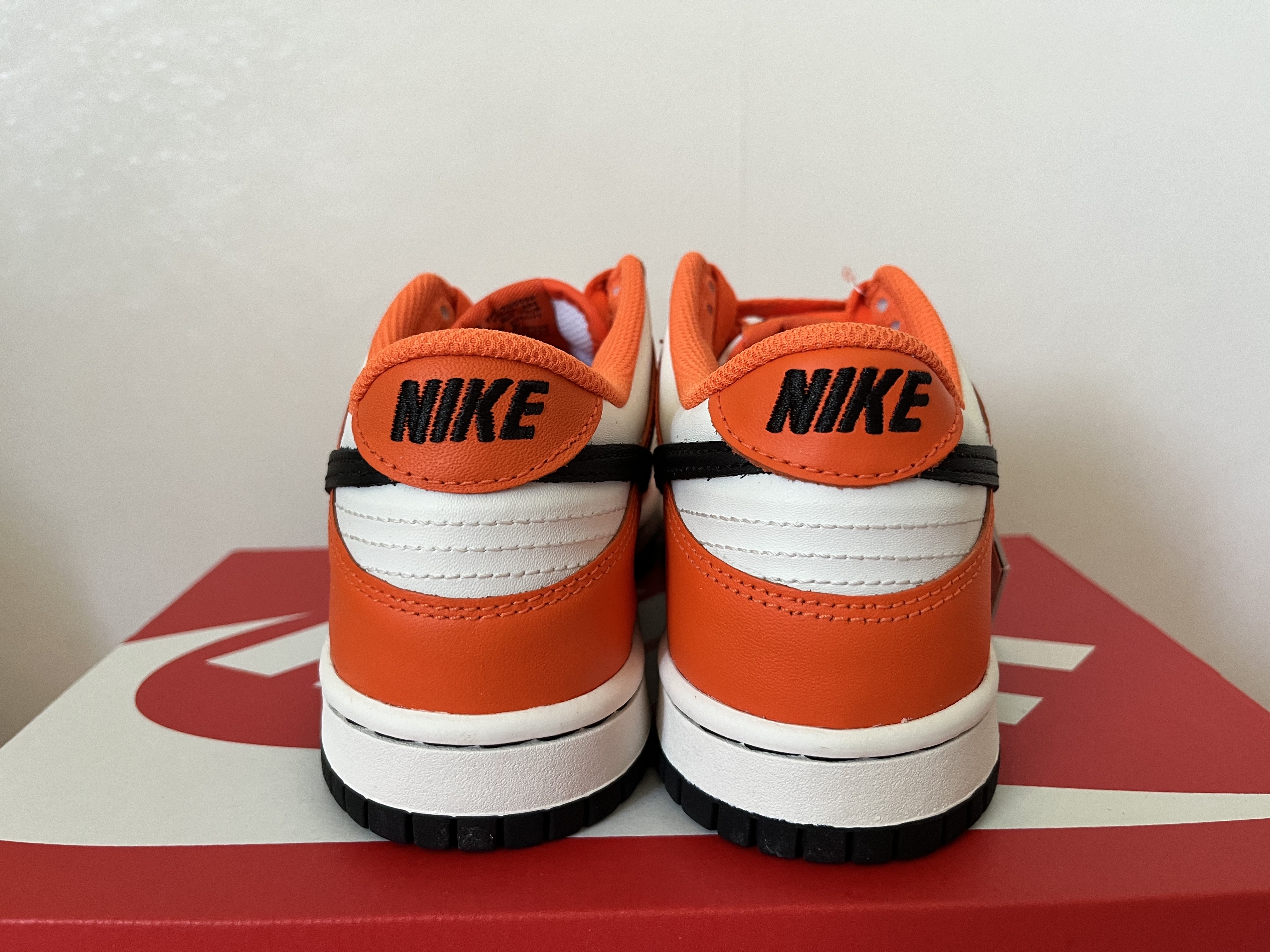 (GS) Nike Dunk Low Safety Orange 착용 스타일 - 4