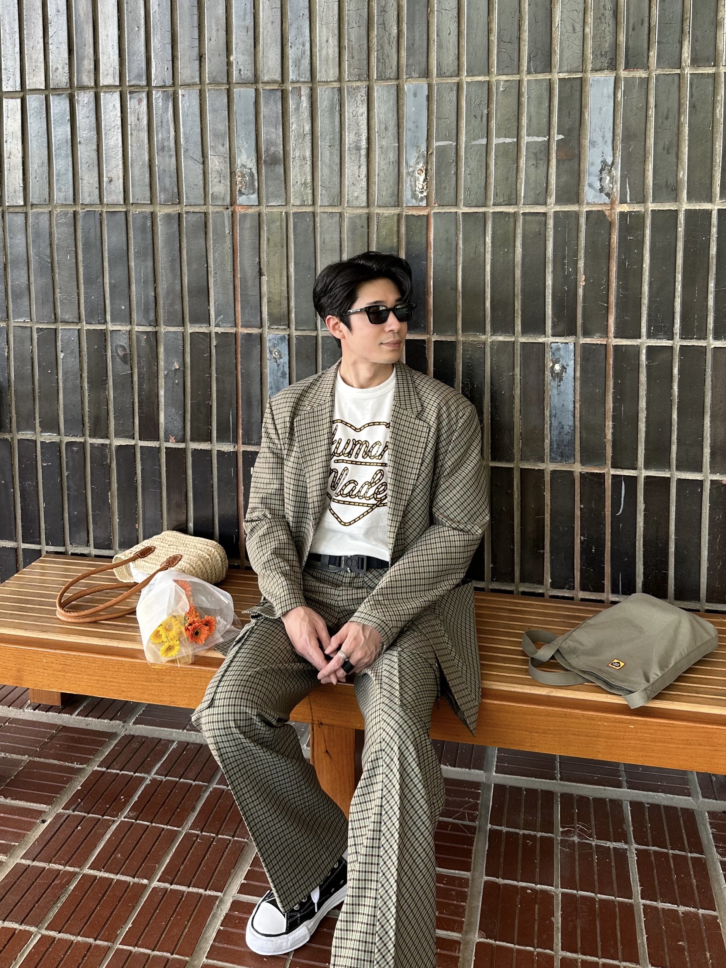 Human Made Graphic T-Shirt #01 White, Dior x Sacai Mini Saddle Bag Olive 착용 스타일 - 1