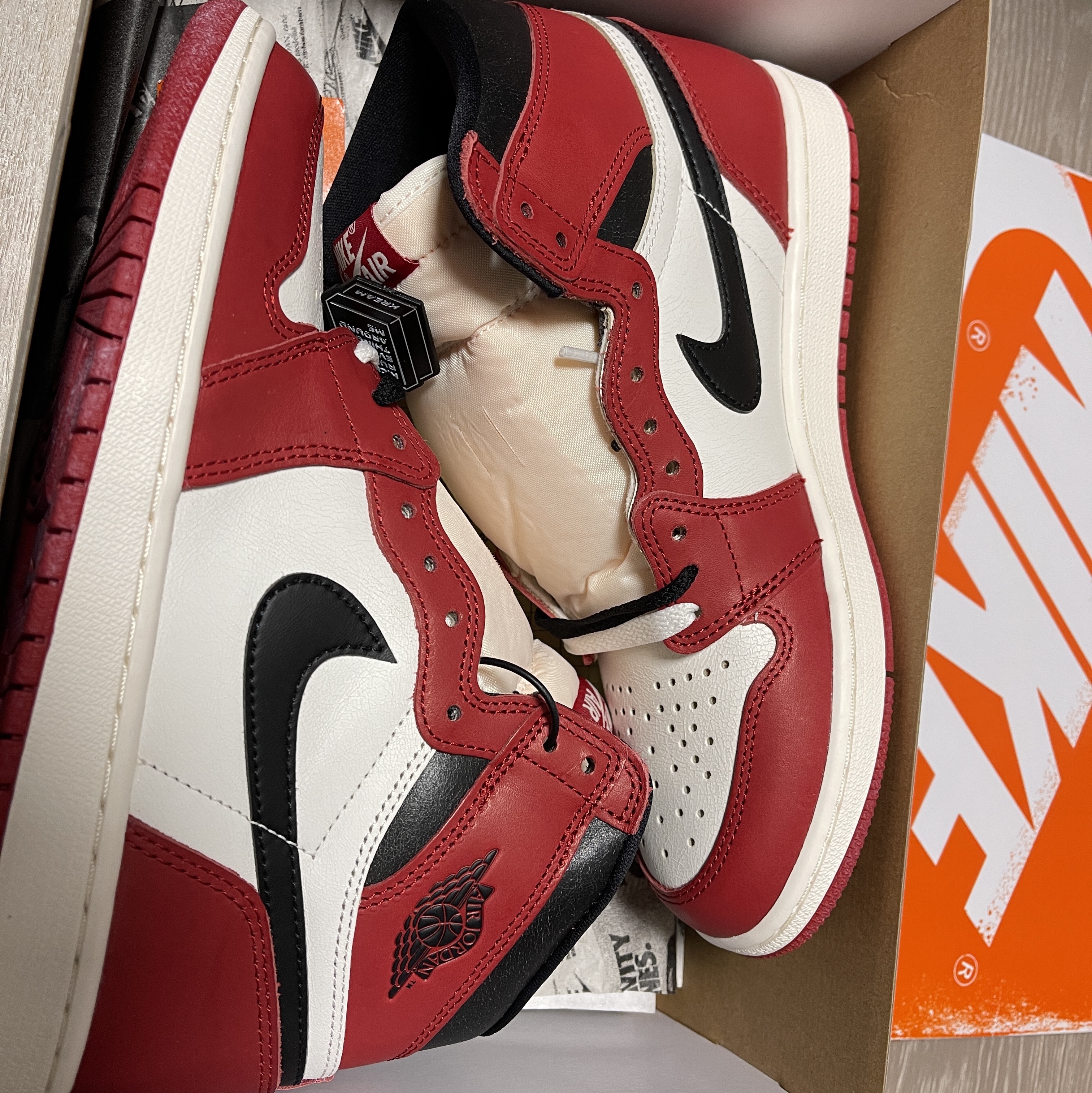 Jordan 1 Retro High OG Chicago 2022 착용 스타일 - 2