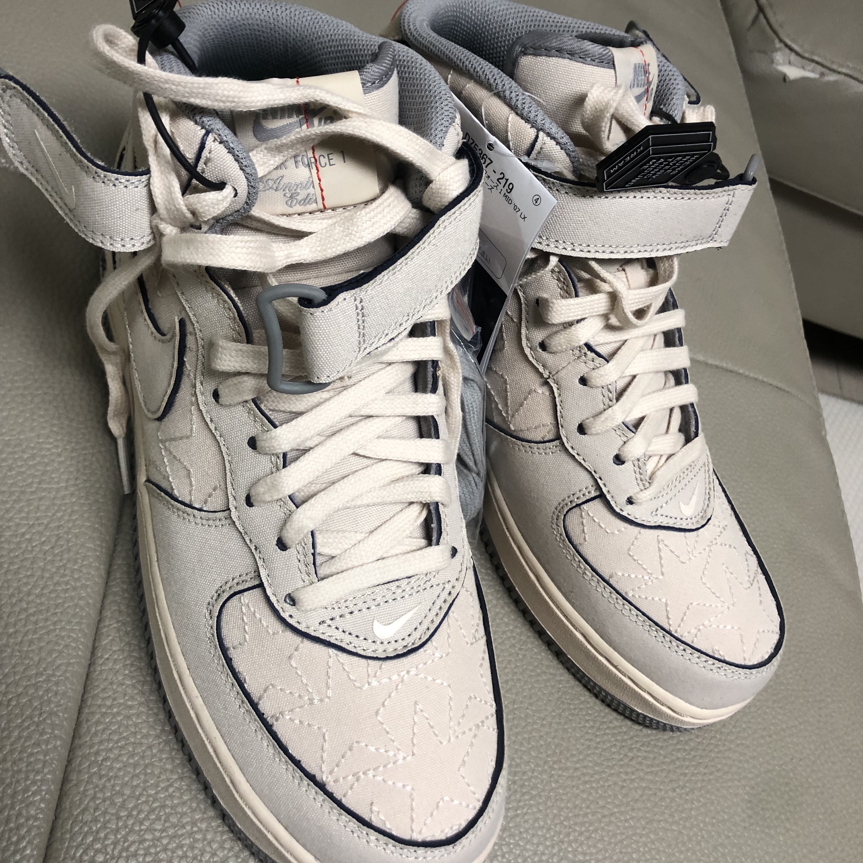 Nike Air Force 1 Mid '07 Pearl White 착용 스타일 - 5
