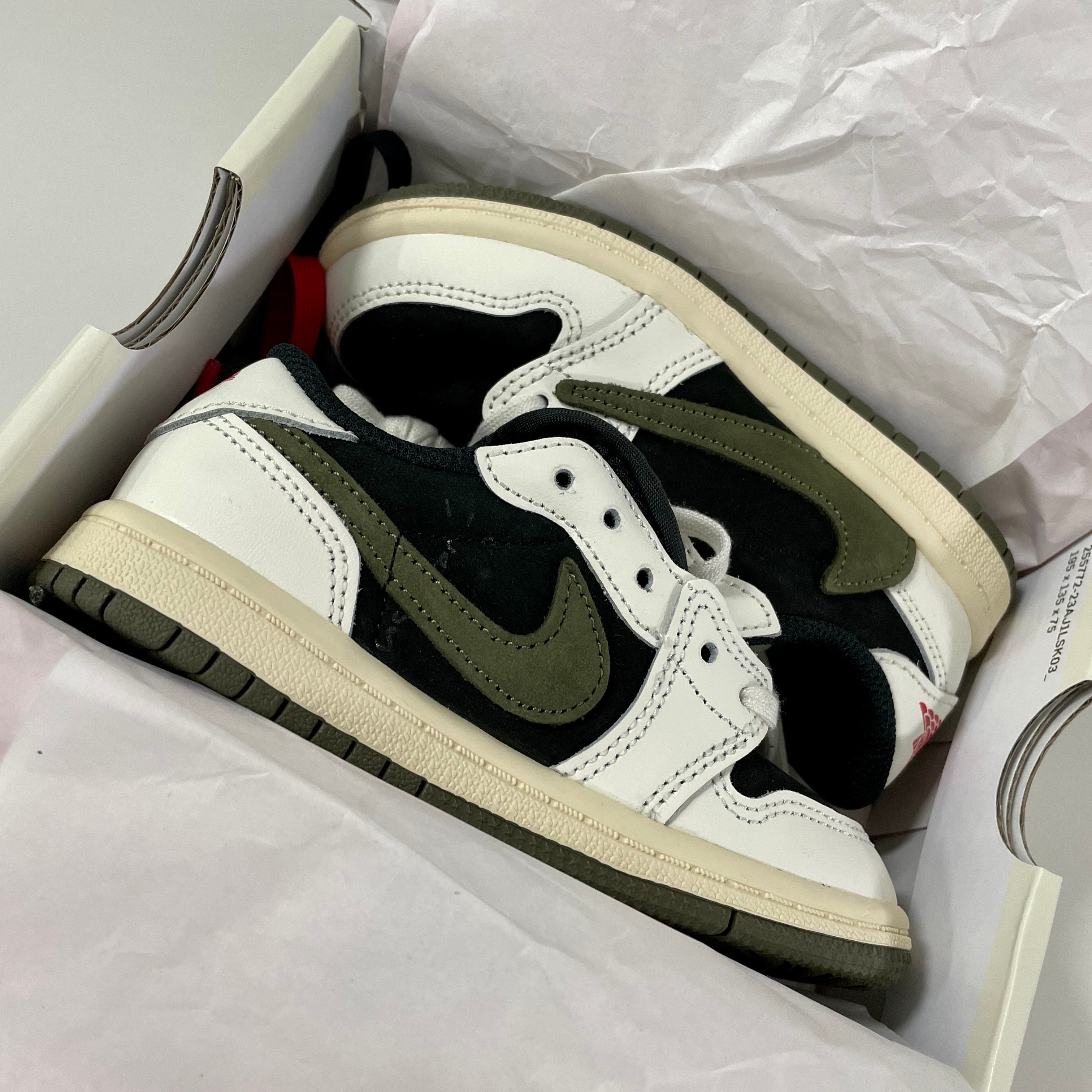 (TD) Jordan 1 x Travis Scott Retro Low OG SP Medium Olive 착용 스타일 - 2