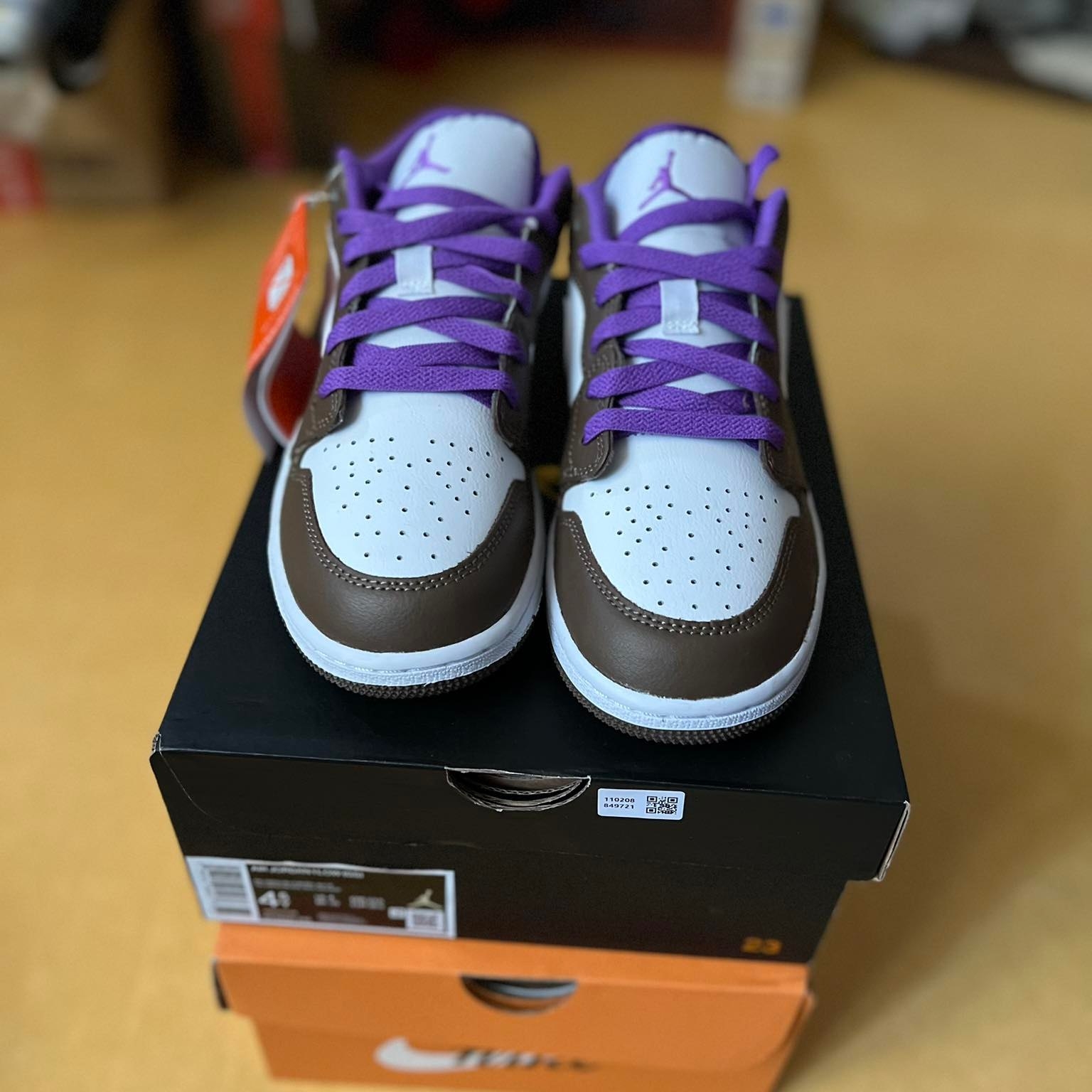 (GS) Jordan 1 Low Palomino Wild Berry 착용 스타일